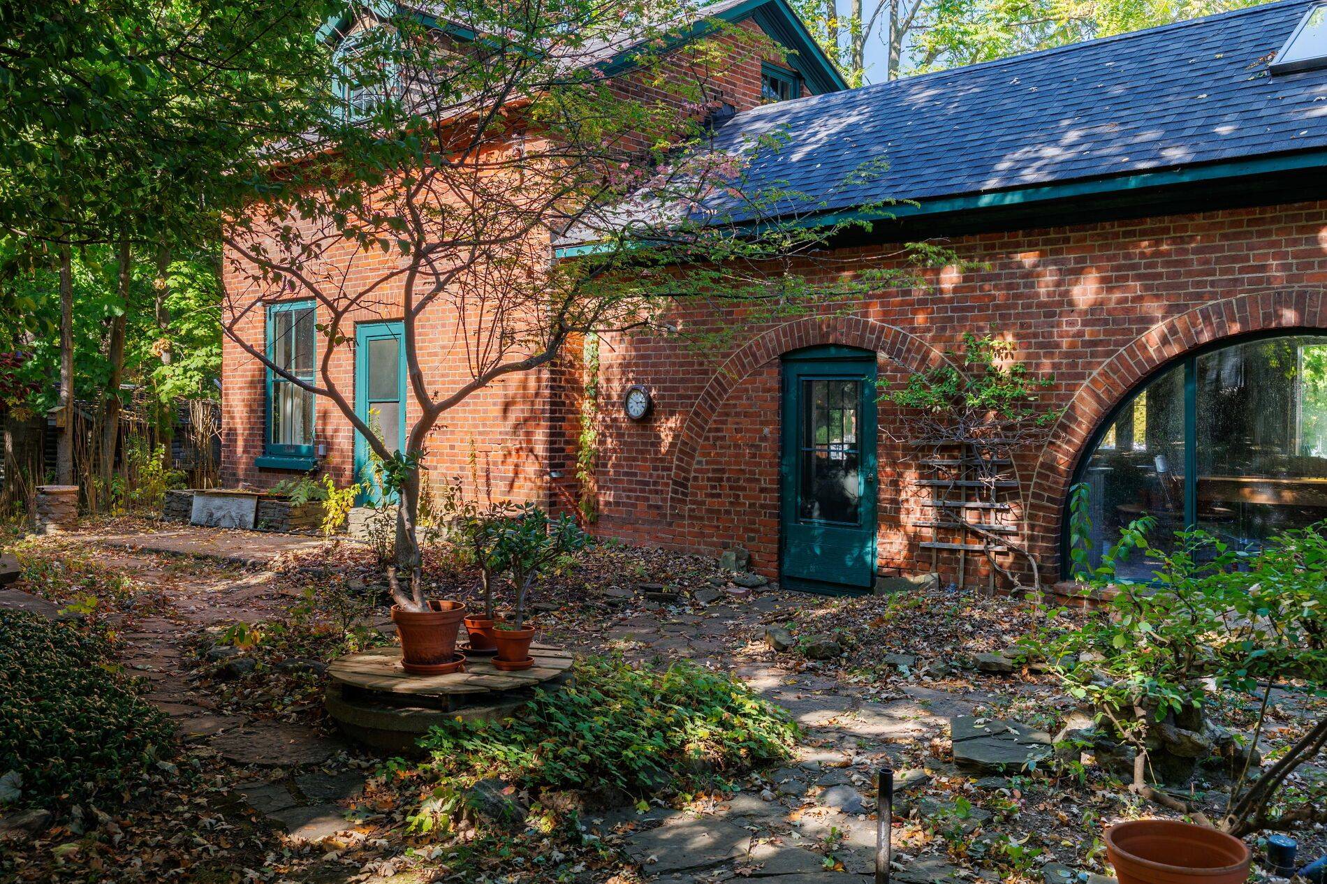 Mississauga, ON L5V 1M4,1506 Estes CRES