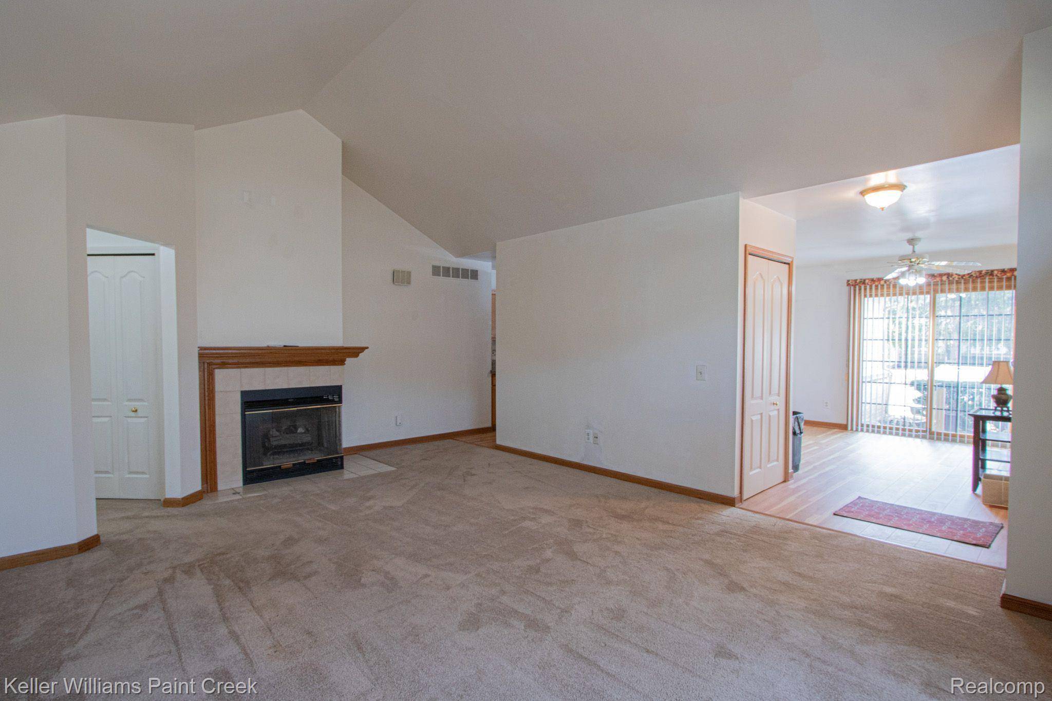 Wixom, MI 48393,2569 MAPLE FOREST DR