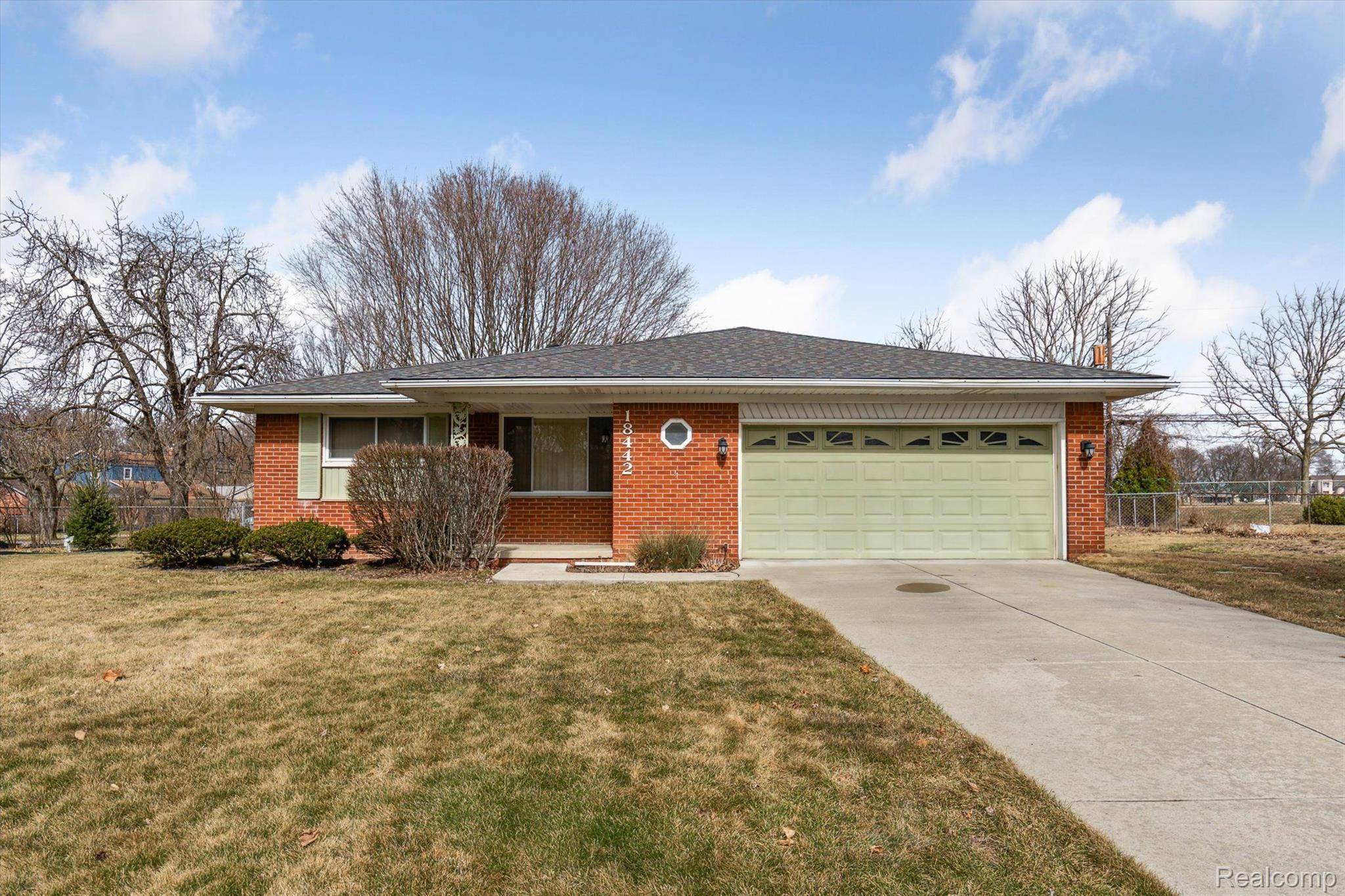 Southfield, MI 48076,18442 Winterset DR