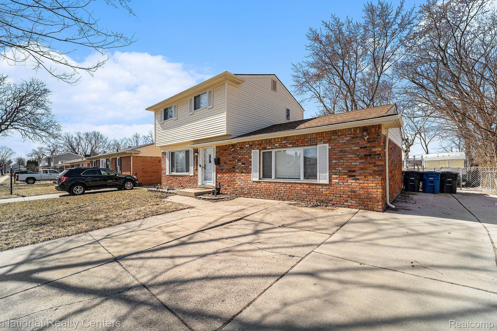 Westland, MI 48186,1252 S DOWLING ST