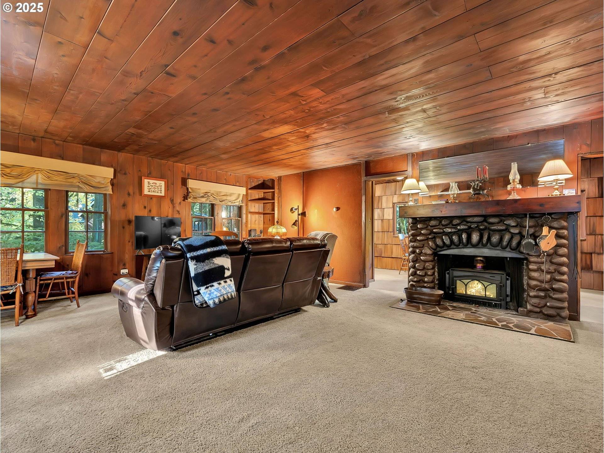 Rhododendron, OR 97049,26986 E STILL CREEK RD