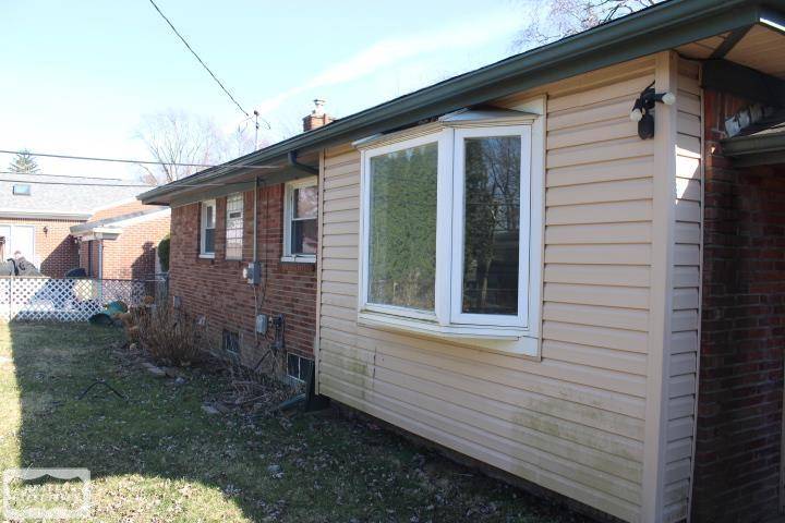 Clinton Township, MI 48035,23679 Demley DR