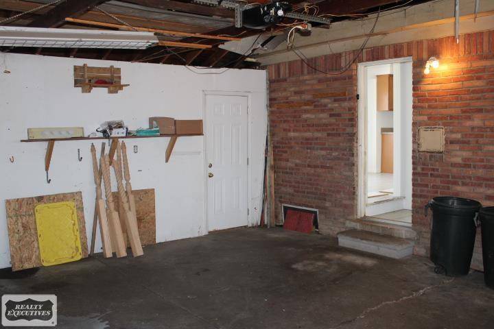 Clinton Township, MI 48035,23679 Demley DR