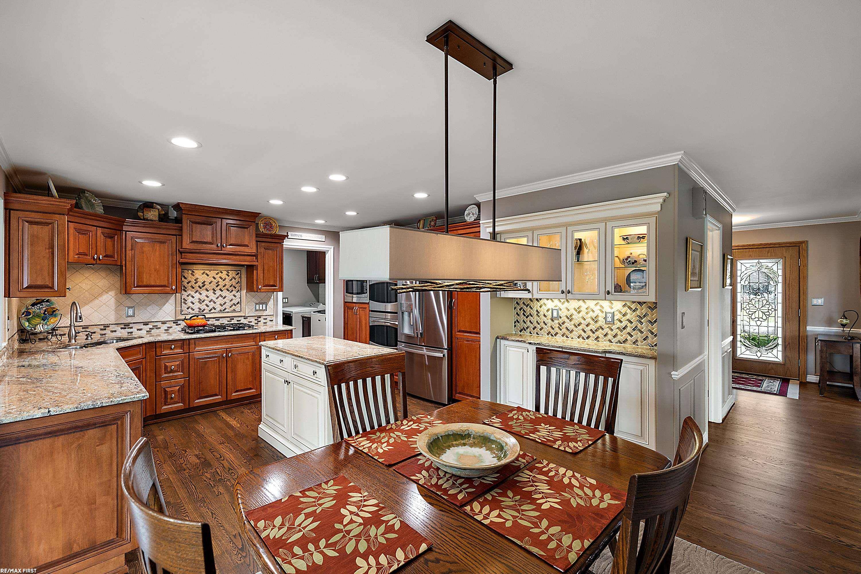 Harrison Twp, MI 48045,41380 Clairpointe ST