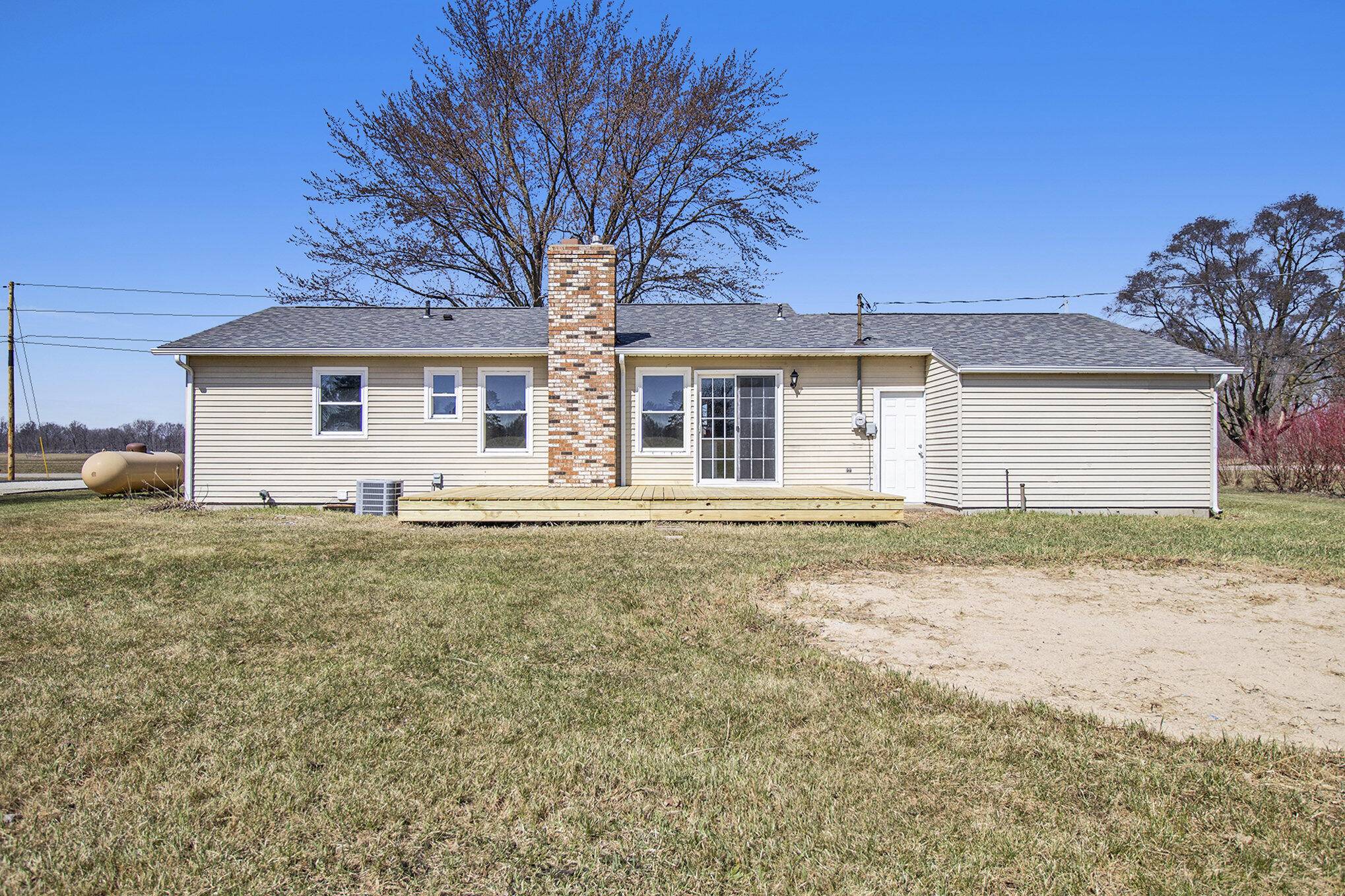 Constantine, MI 49042,13849 Riverside DR