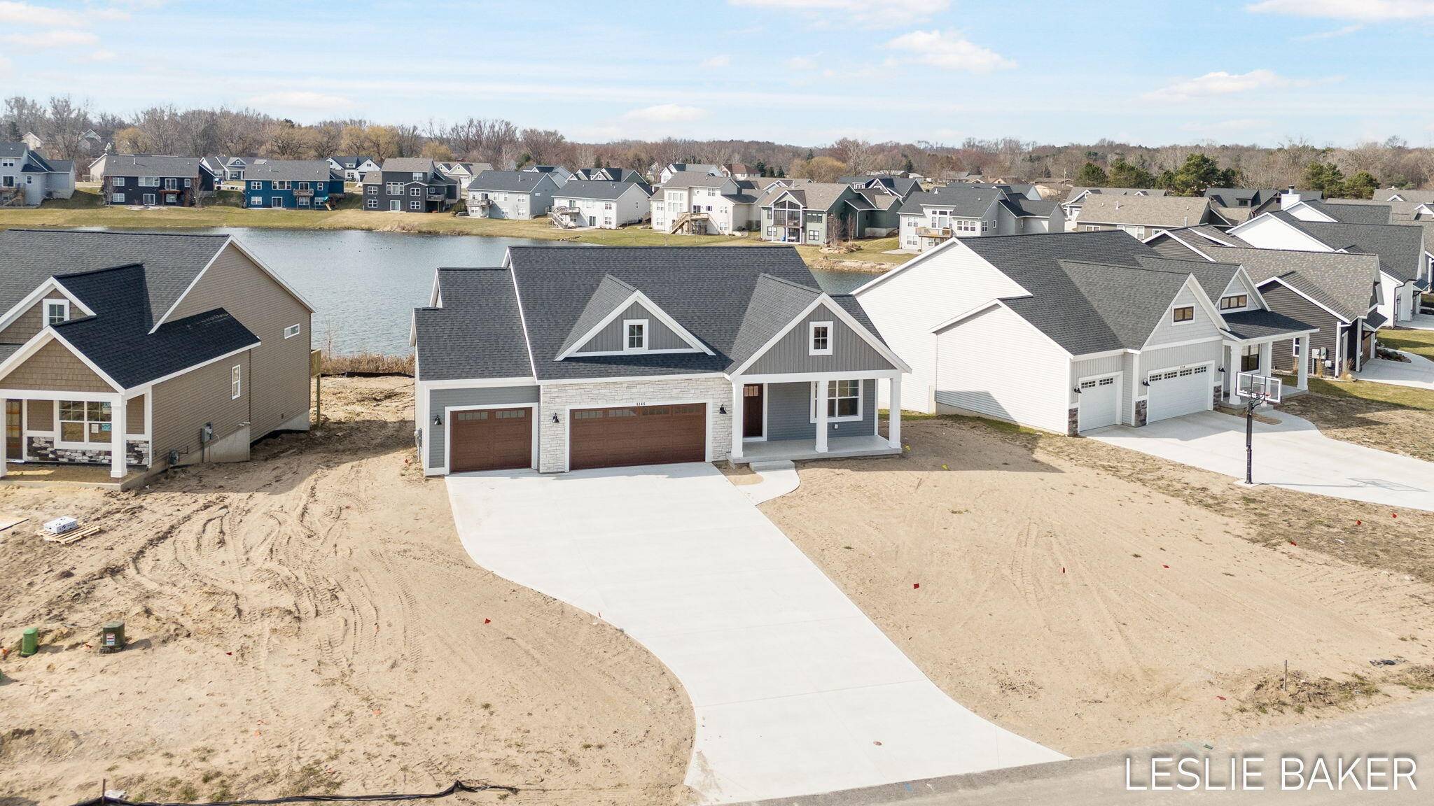 Holland, MI 49423,6146 Lake Wind AVE