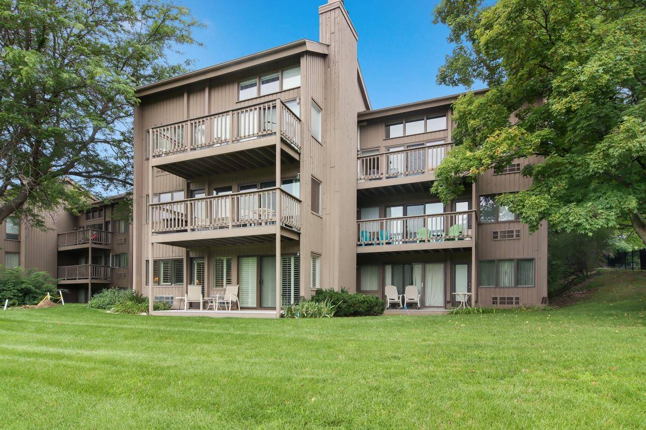 5521 Golfview CT, Acme Twp, MI 49690