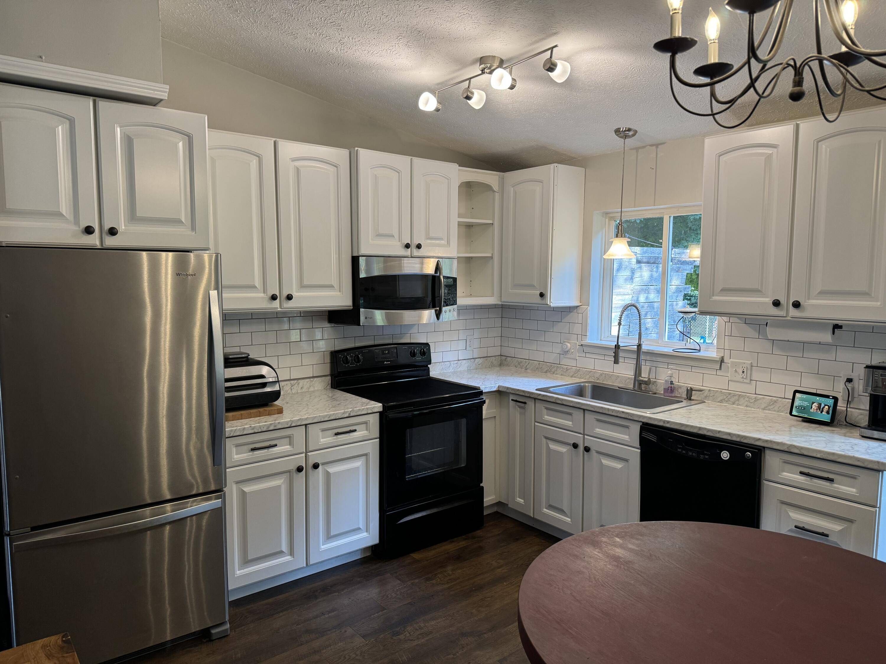 Pinckney, MI 48169,824 Town TRL