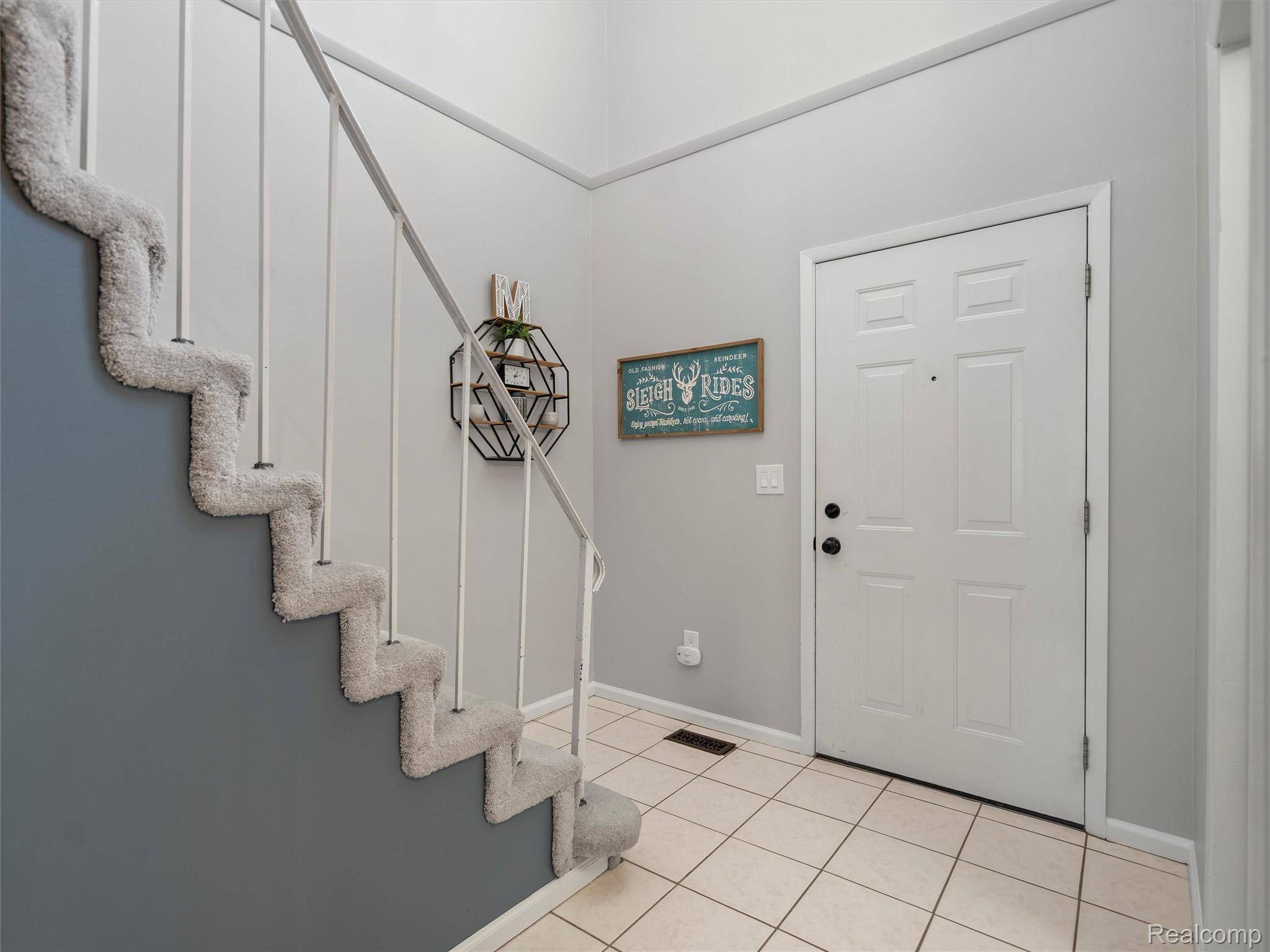 Rochester Hills, MI 48309,65 Stratford LN