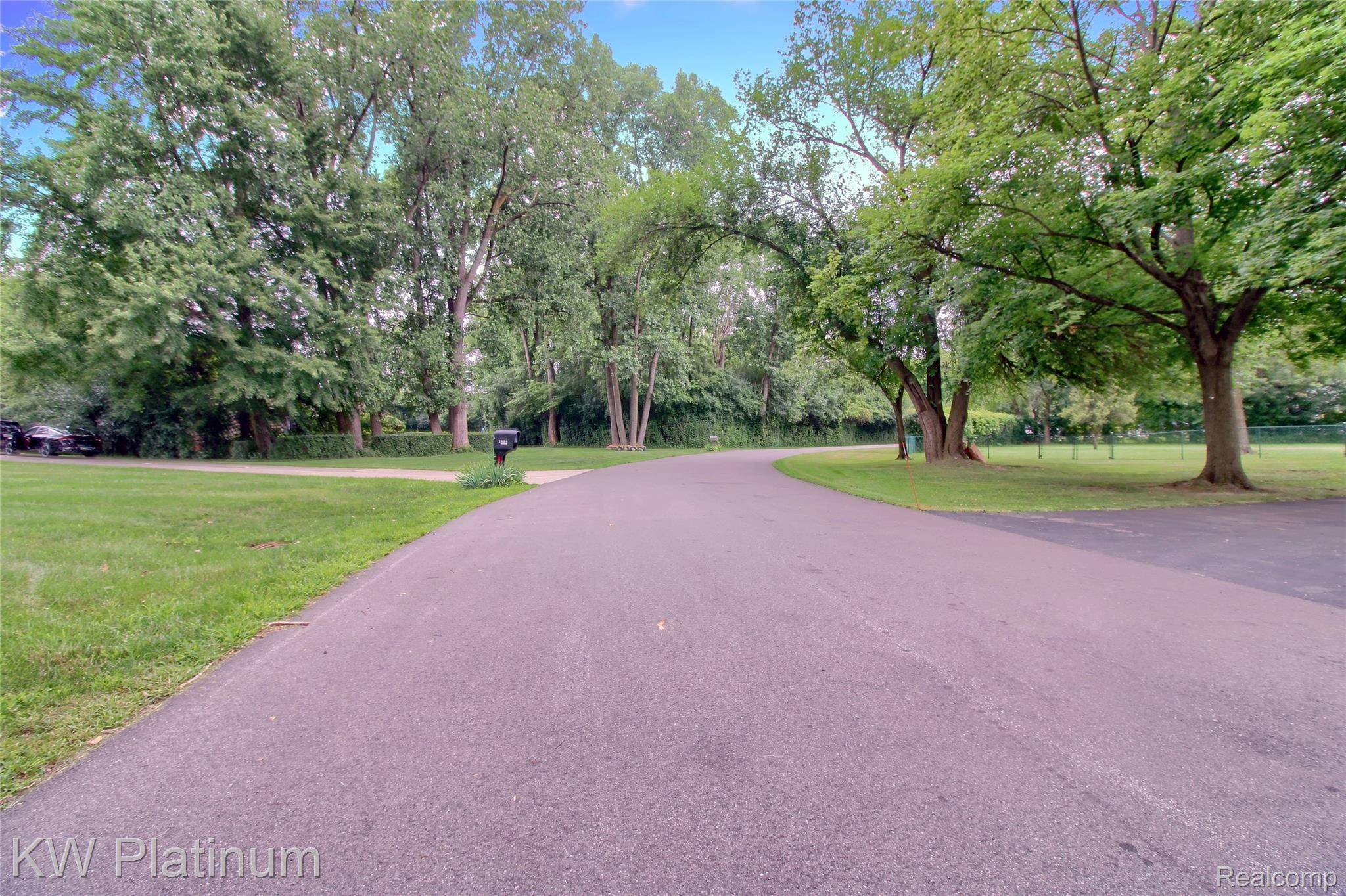 Southfield, MI 48076,29300 Murray Crescent DR