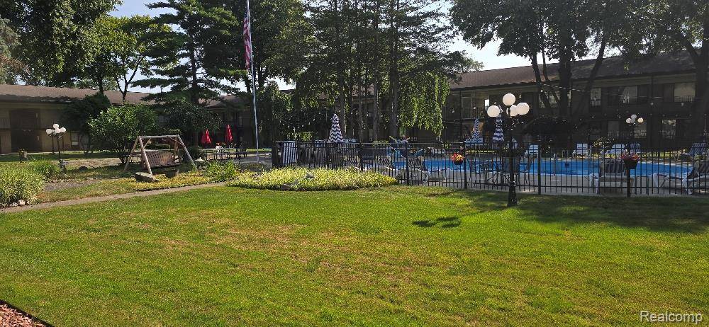 Waterford, MI 48328,995 North Cass Lake RD #142