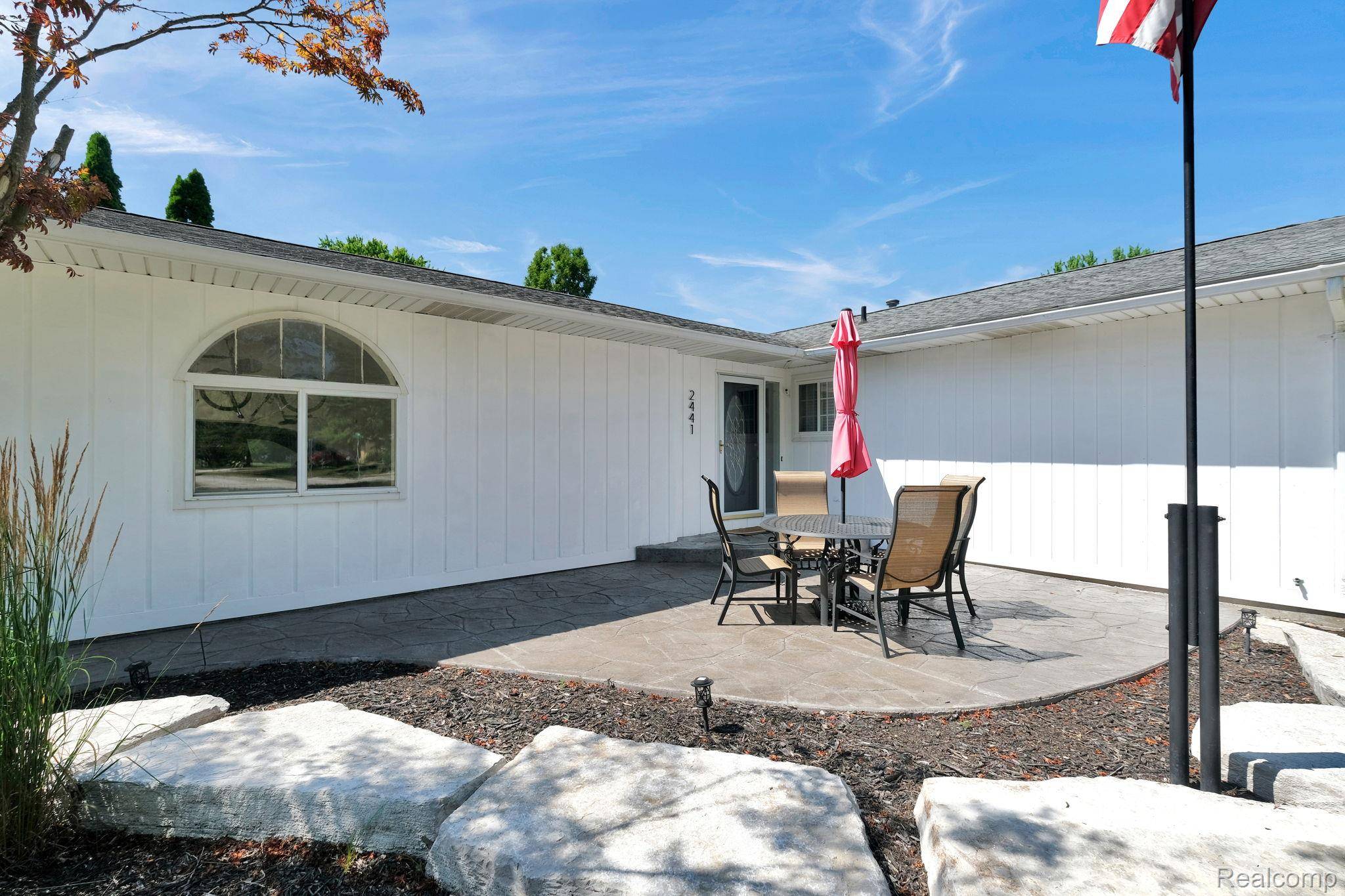 Saginaw, MI 48603,2441 Berberovich DR