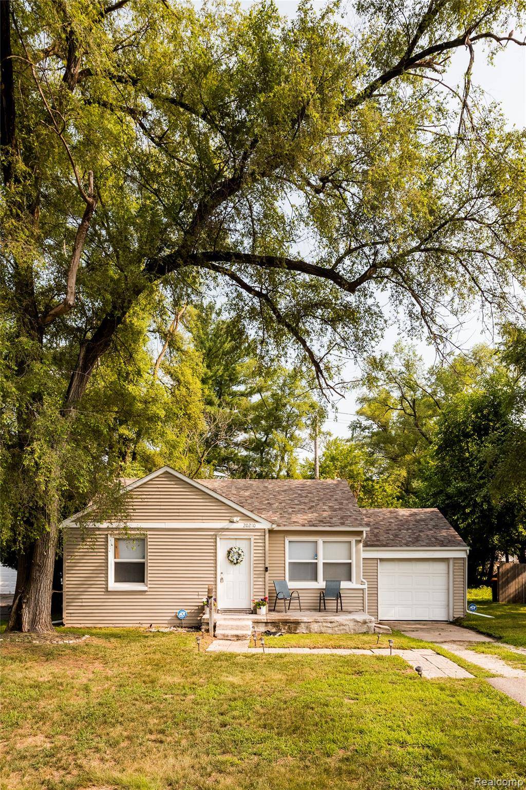 Southfield, MI 48075,20210 Westhampton AVE