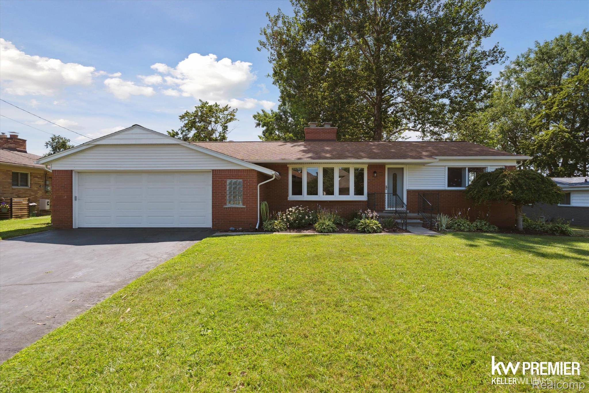 White Lake, MI 48386,475 Berry Patch LN