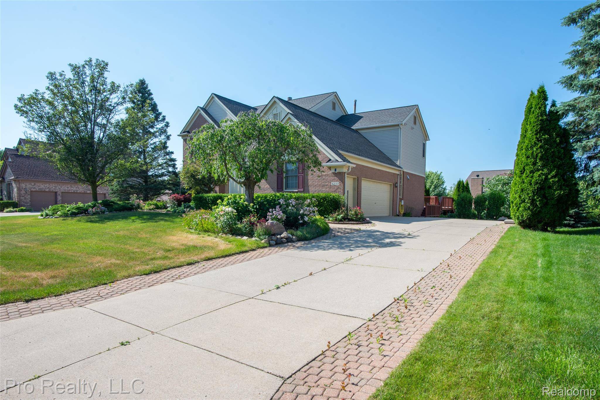 Rochester, MI 48306,4233 Holly LN