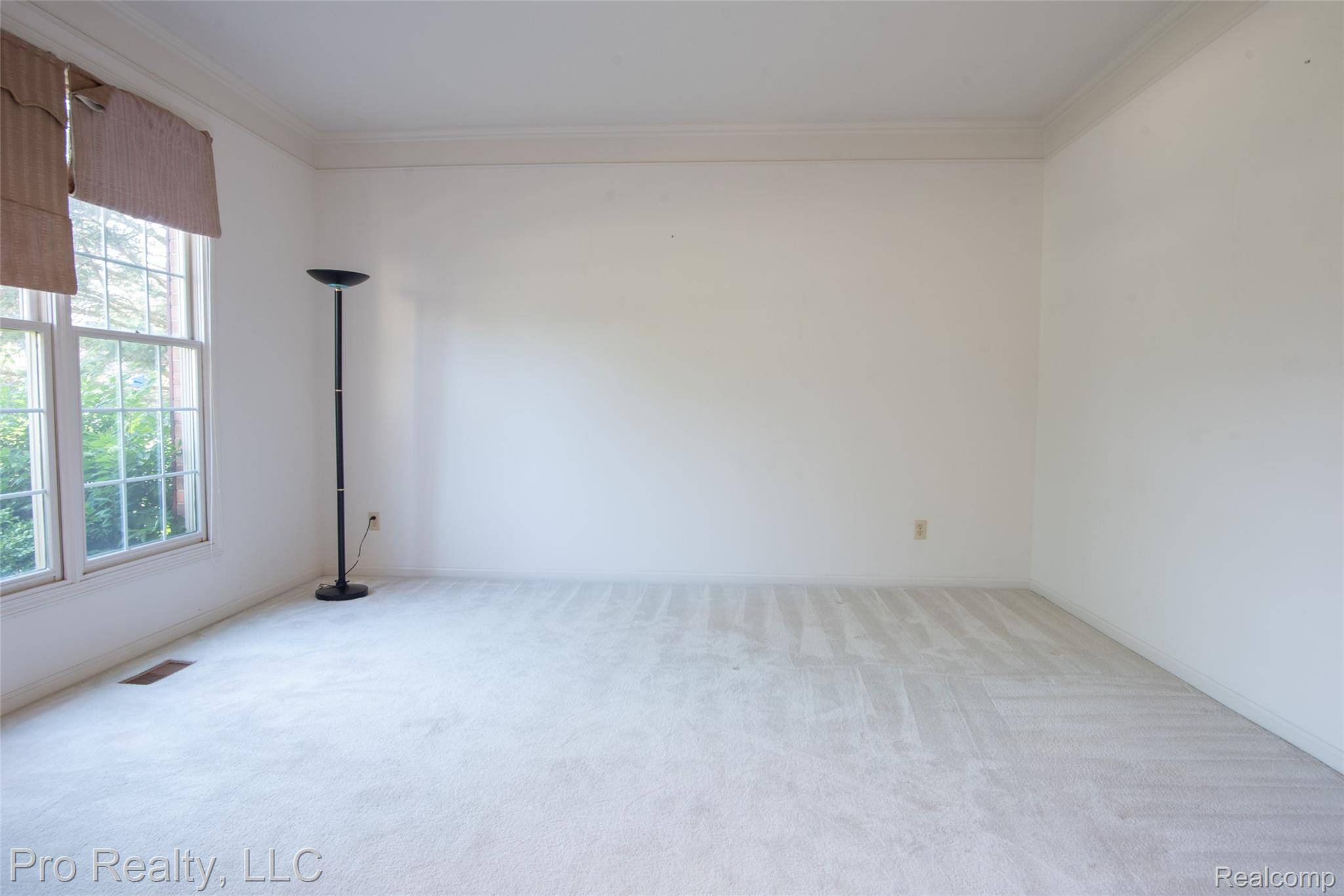 Rochester, MI 48306,4233 Holly LN