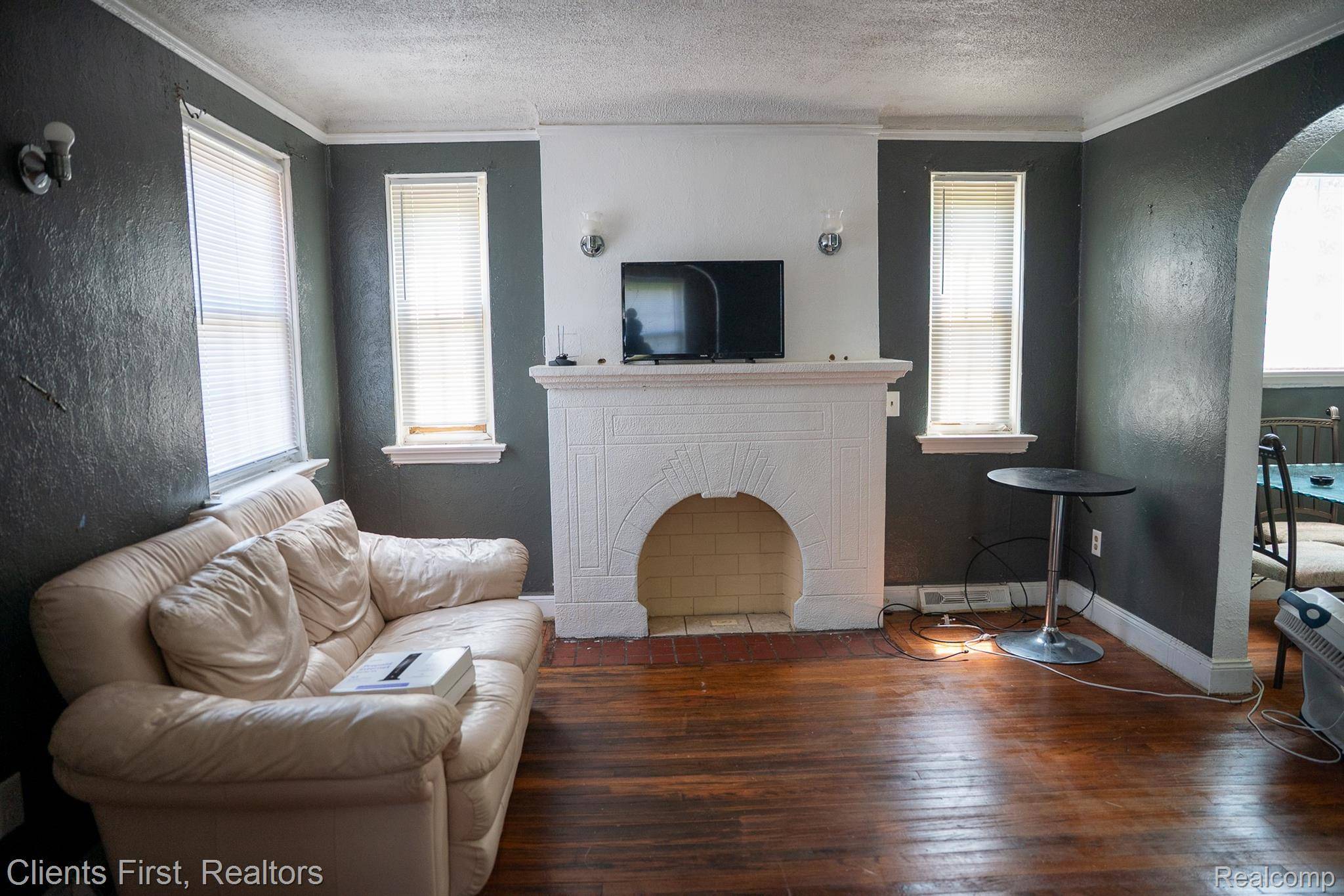 Detroit, MI 48224,4873 University PL