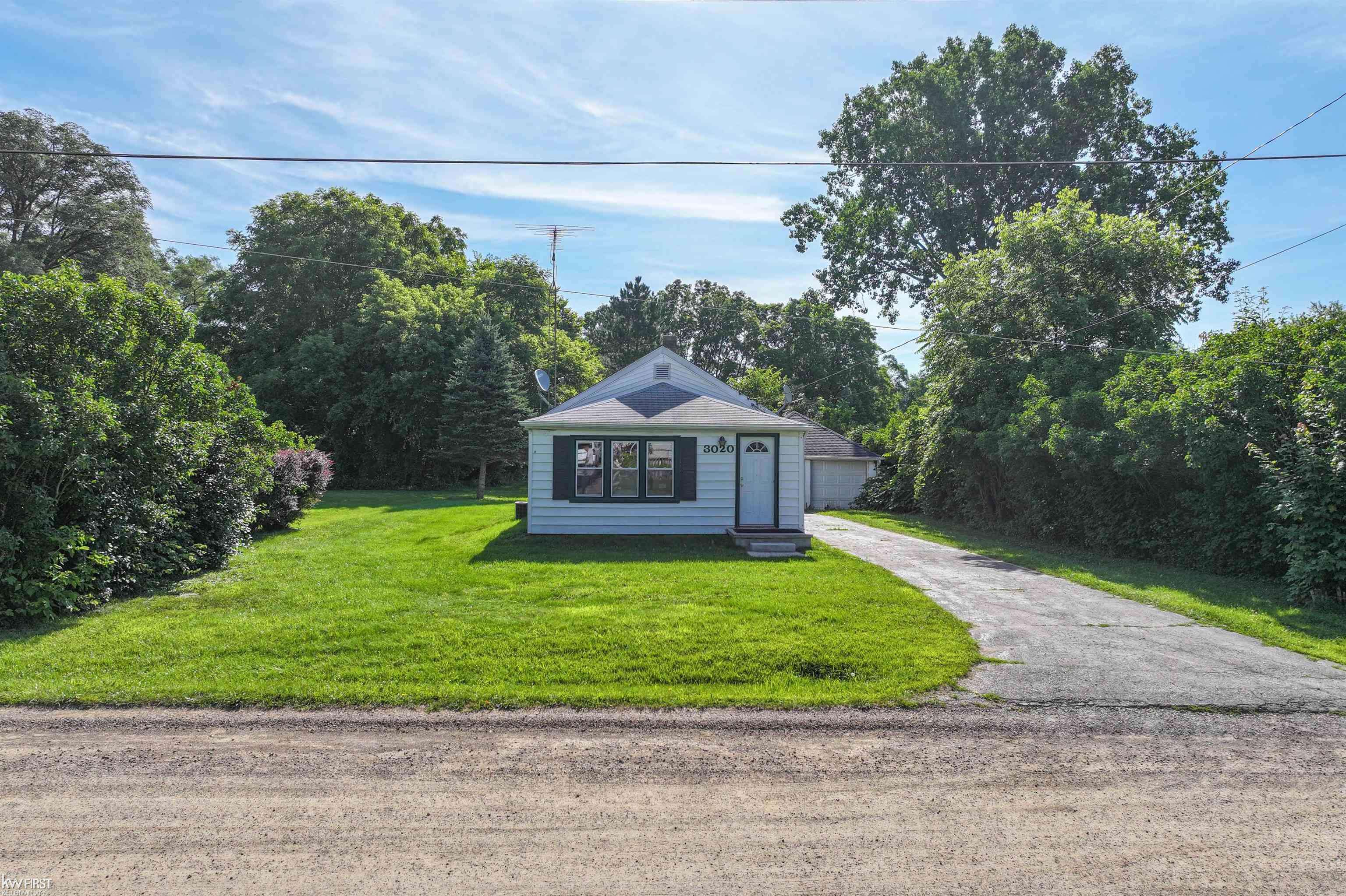 Flint, MI 48506,3020 Stockbridge AVE