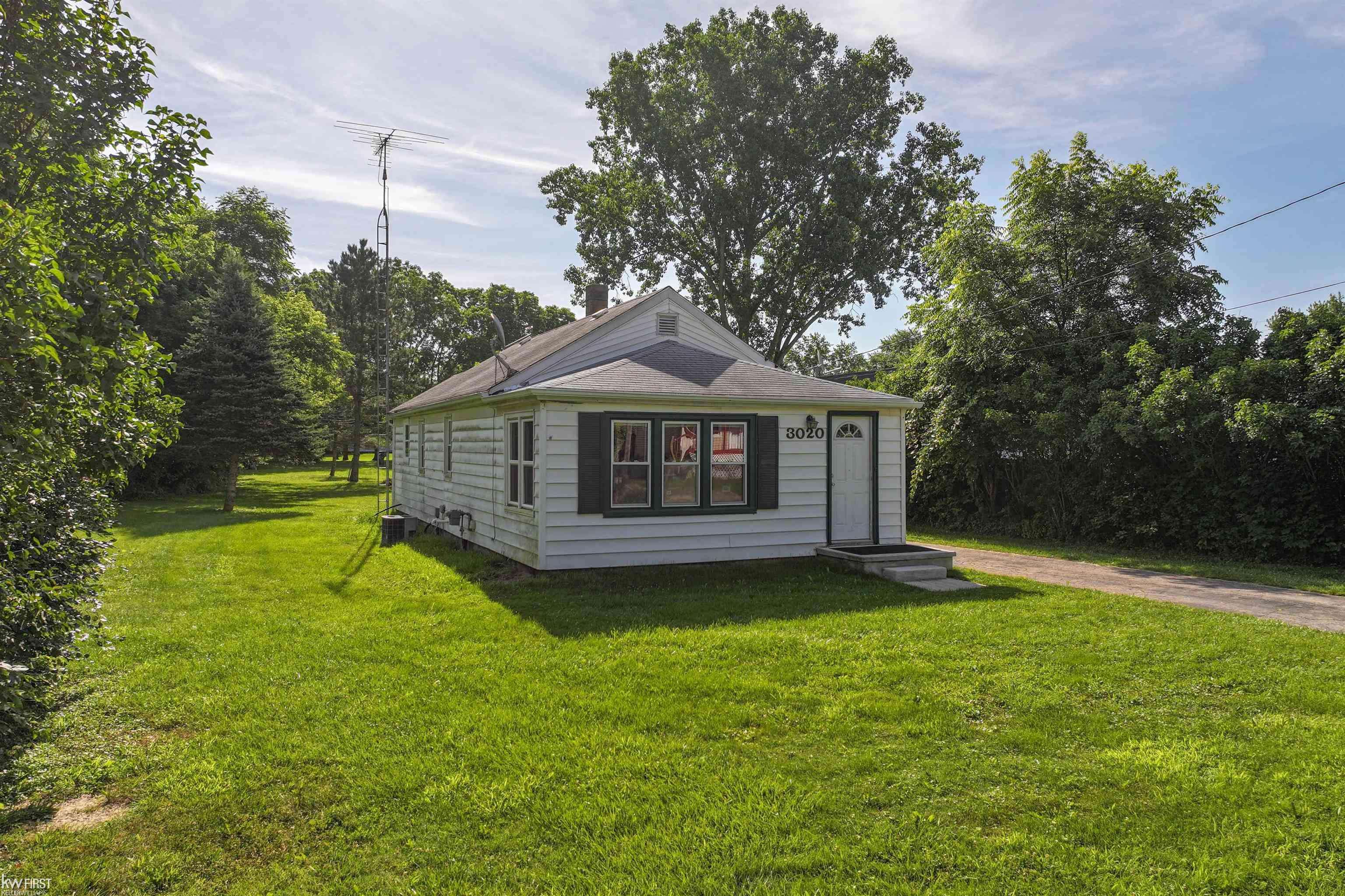 Flint, MI 48506,3020 Stockbridge AVE