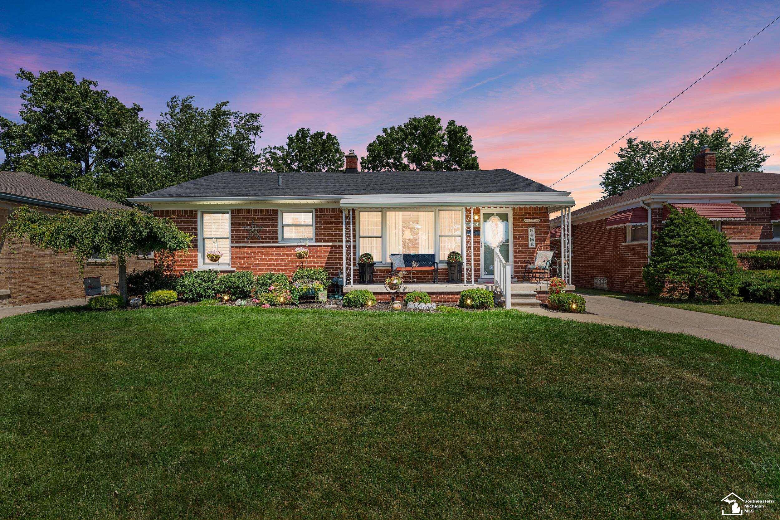 Allen Park, MI 48101,17414 Leslie AVE