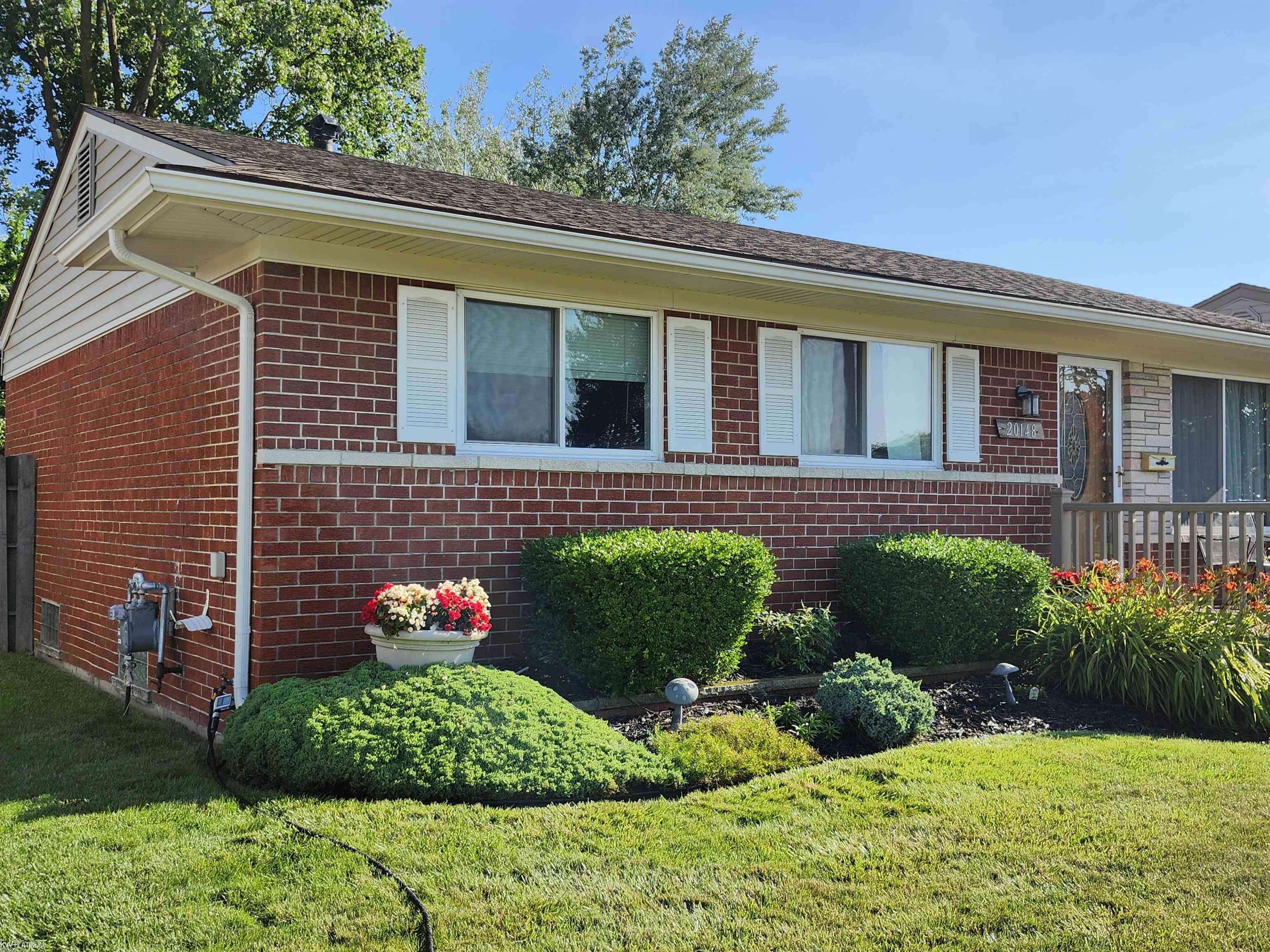 Clinton Township, MI 48035,20148 Kemp ST