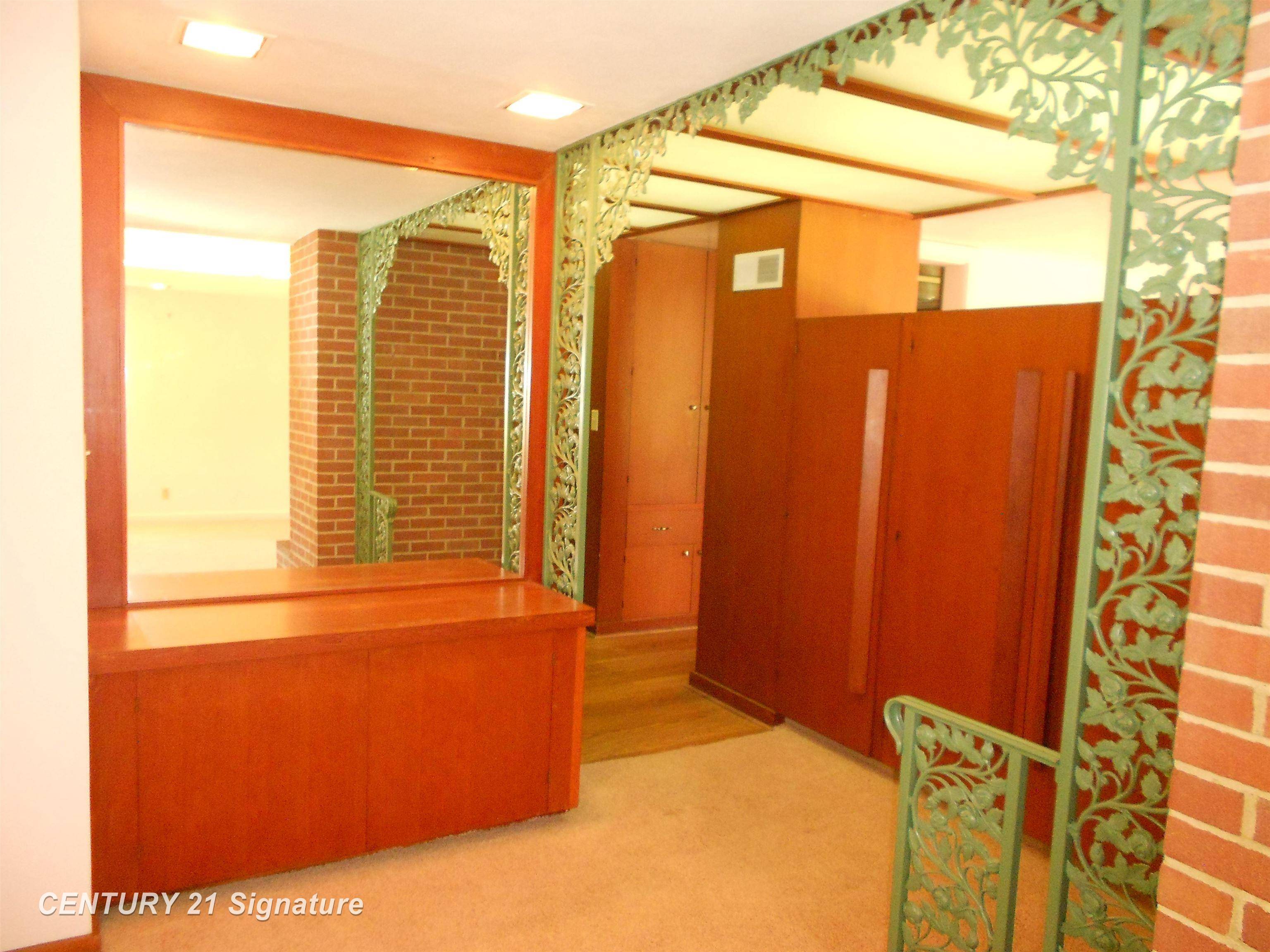 Saginaw, MI 48602,41 Benton RD