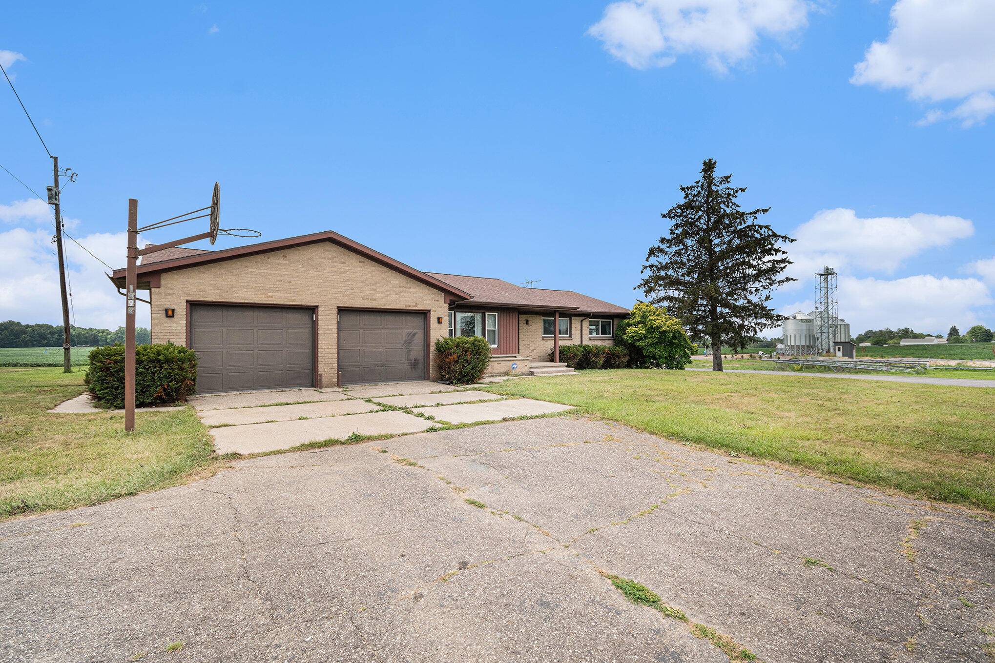 Conklin, MI 49403,1096 roosevelt ST