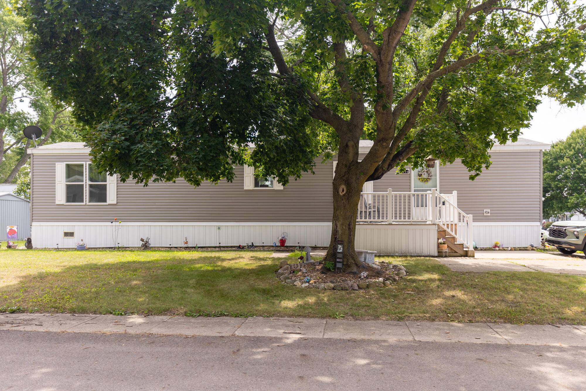 Dimondale, MI 48821,434 Kimberly DR