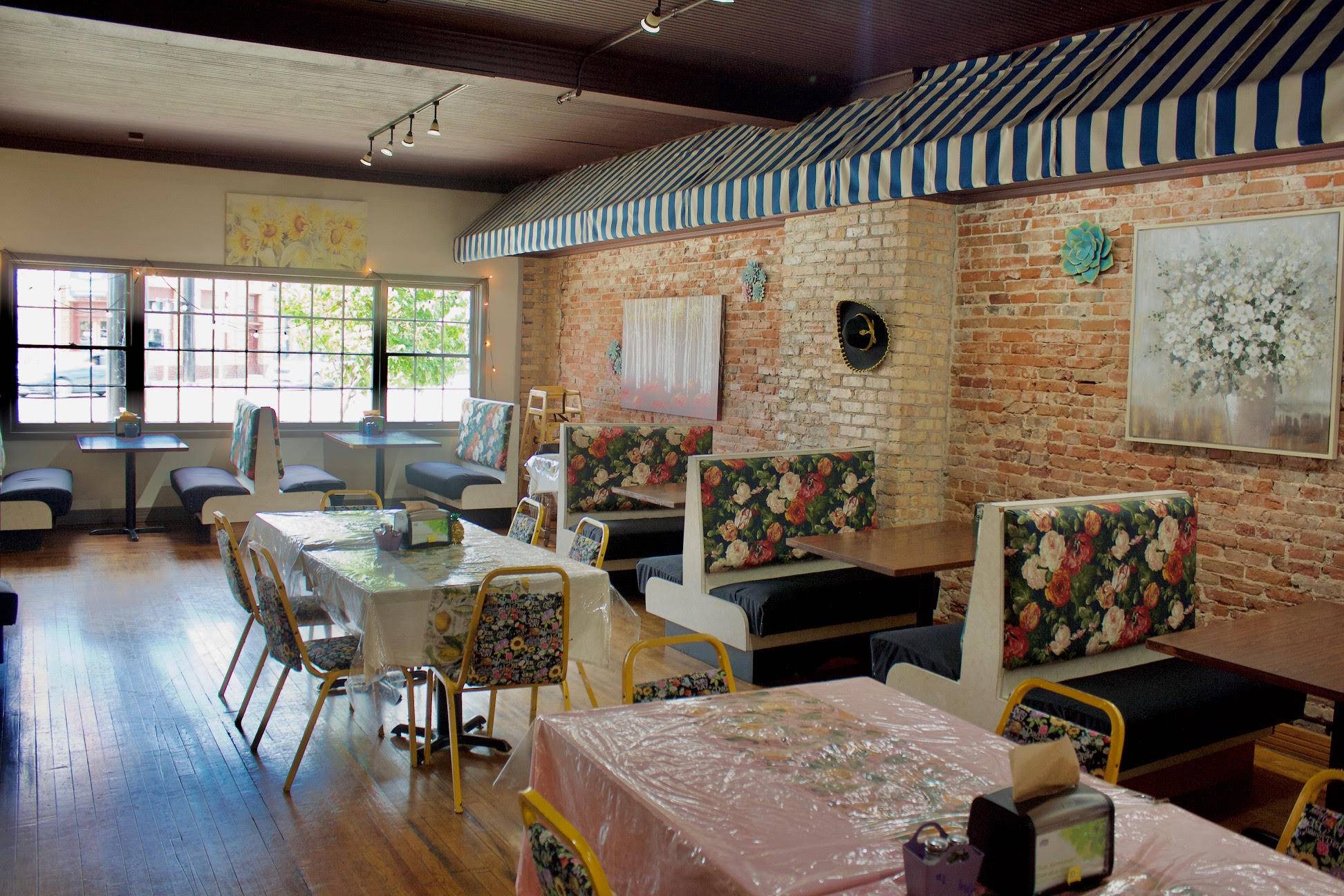 Galesburg, MI 49053,10 E Michigan