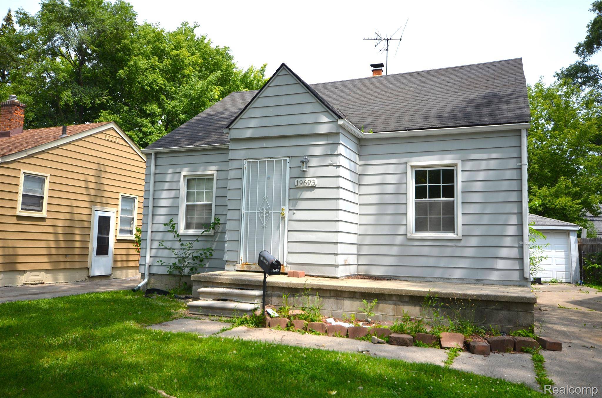 Harper Woods, MI 48225,19693 Kingsville ST