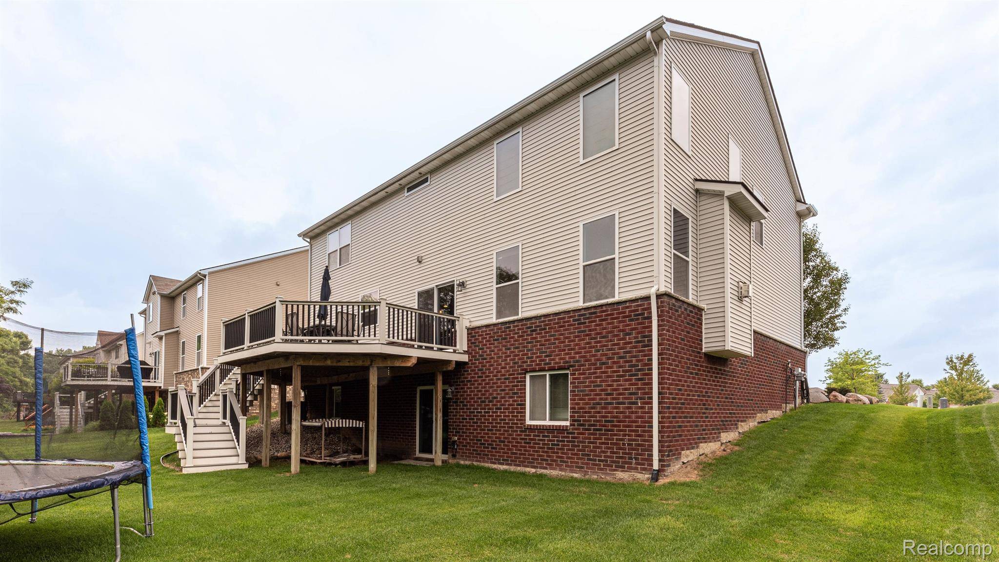 New Hudson, MI 48165,57625 BLOSSOM VALLEY TRL