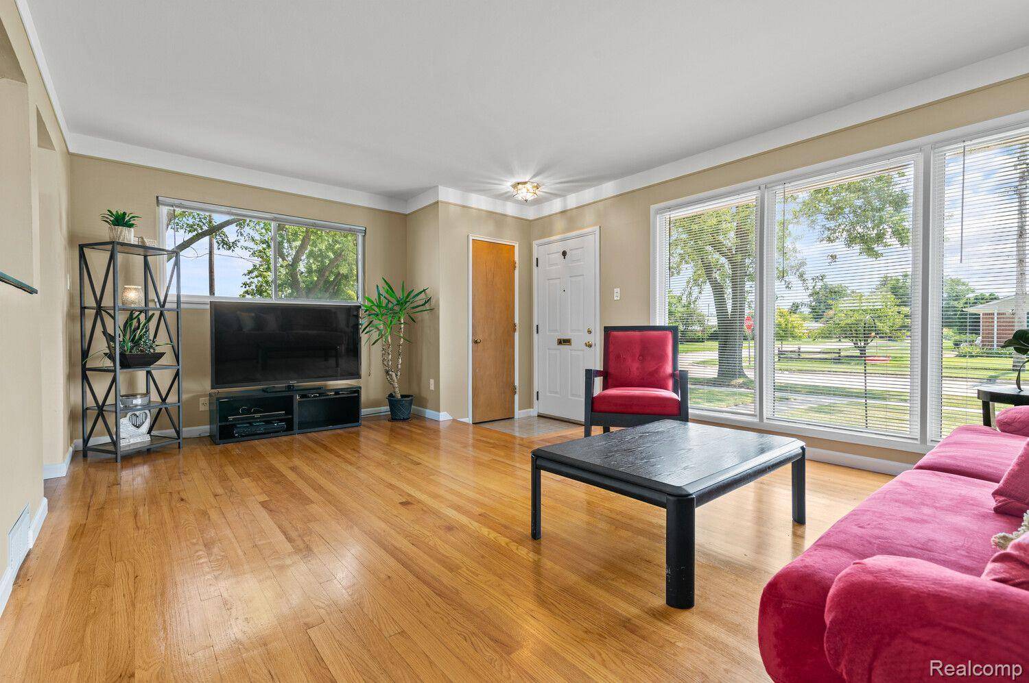 Dearborn Heights, MI 48127,26106 Keith ST