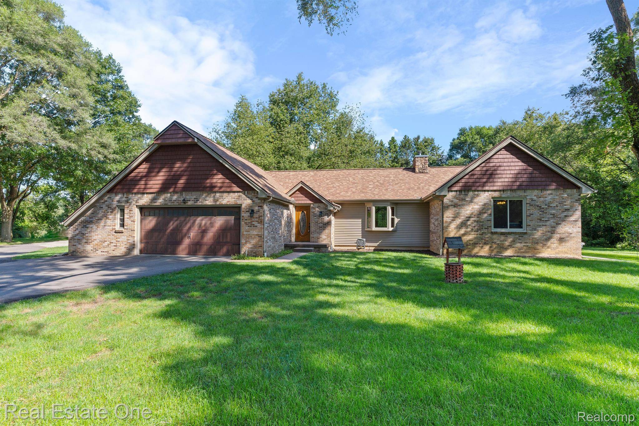 Pinckney, MI 48169,9255 HODAVON RD