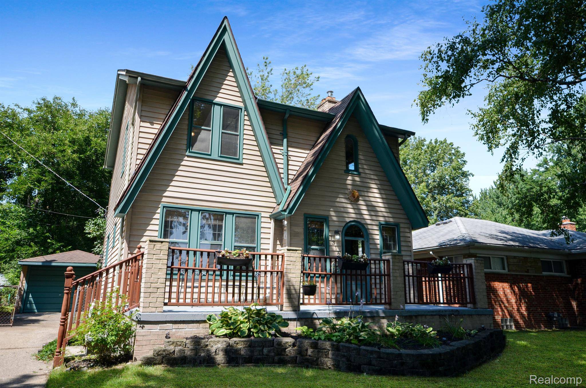 Mt. Clemens, MI 48043,1316 WELLESLEY DR