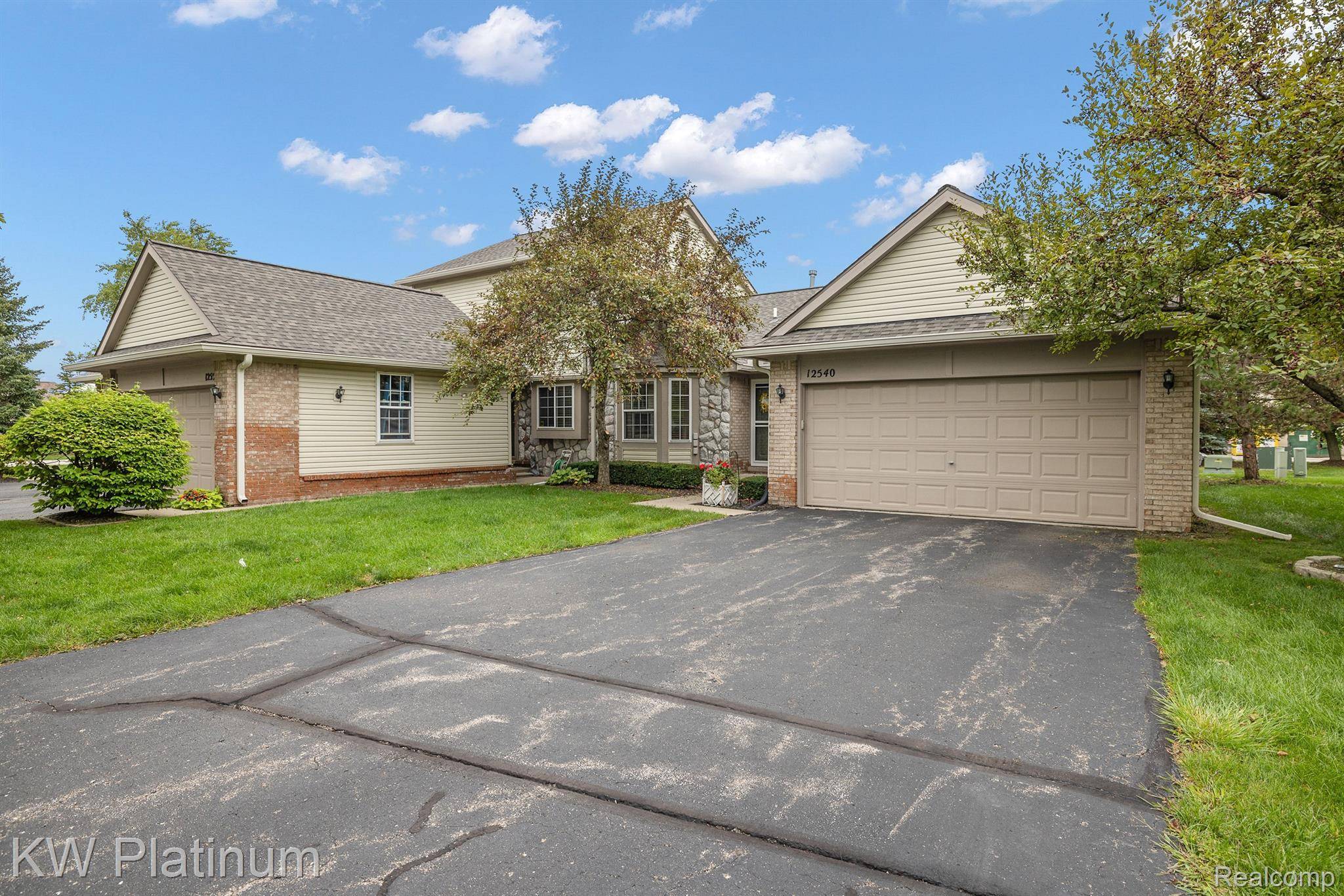 Utica, MI 48315,12540 Noonan CT