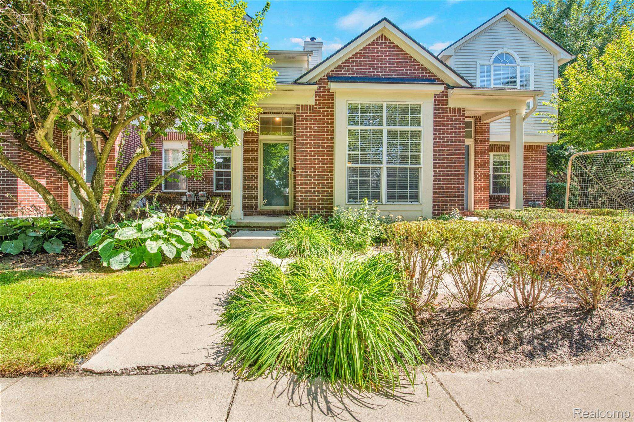 Walled Lake, MI 48390,10104 Jasmine DR