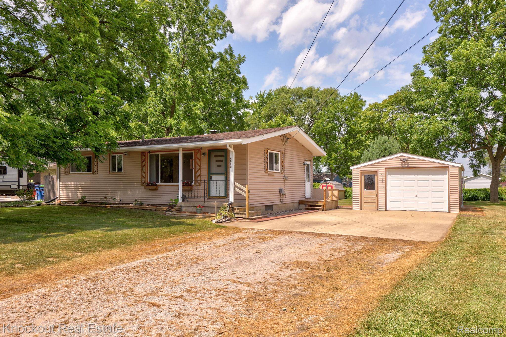 Saginaw, MI 48603,4912 Hepburn RD