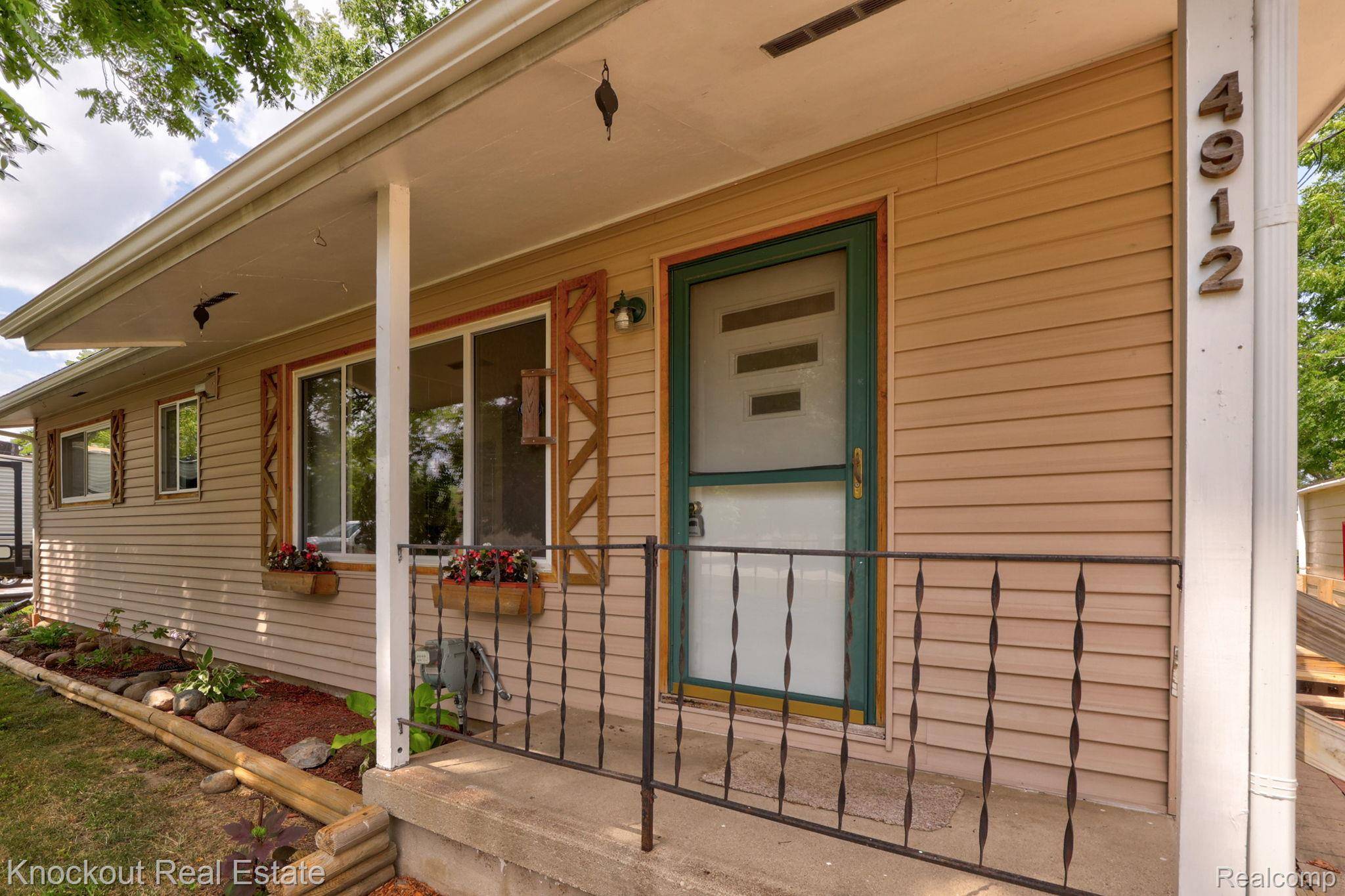 Saginaw, MI 48603,4912 Hepburn RD