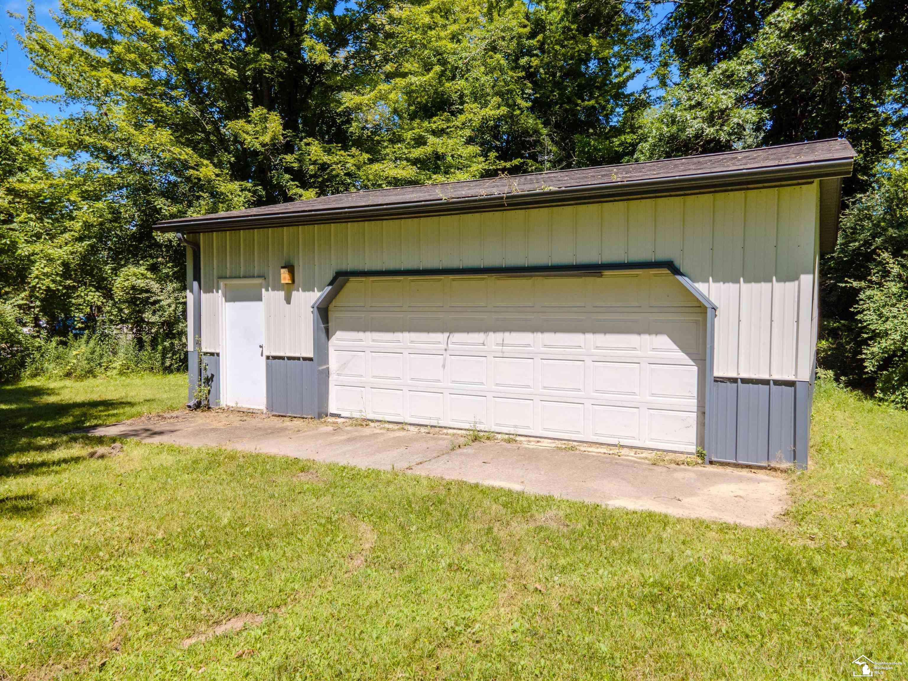 Lambertville, MI 48144,6524 Secor RD