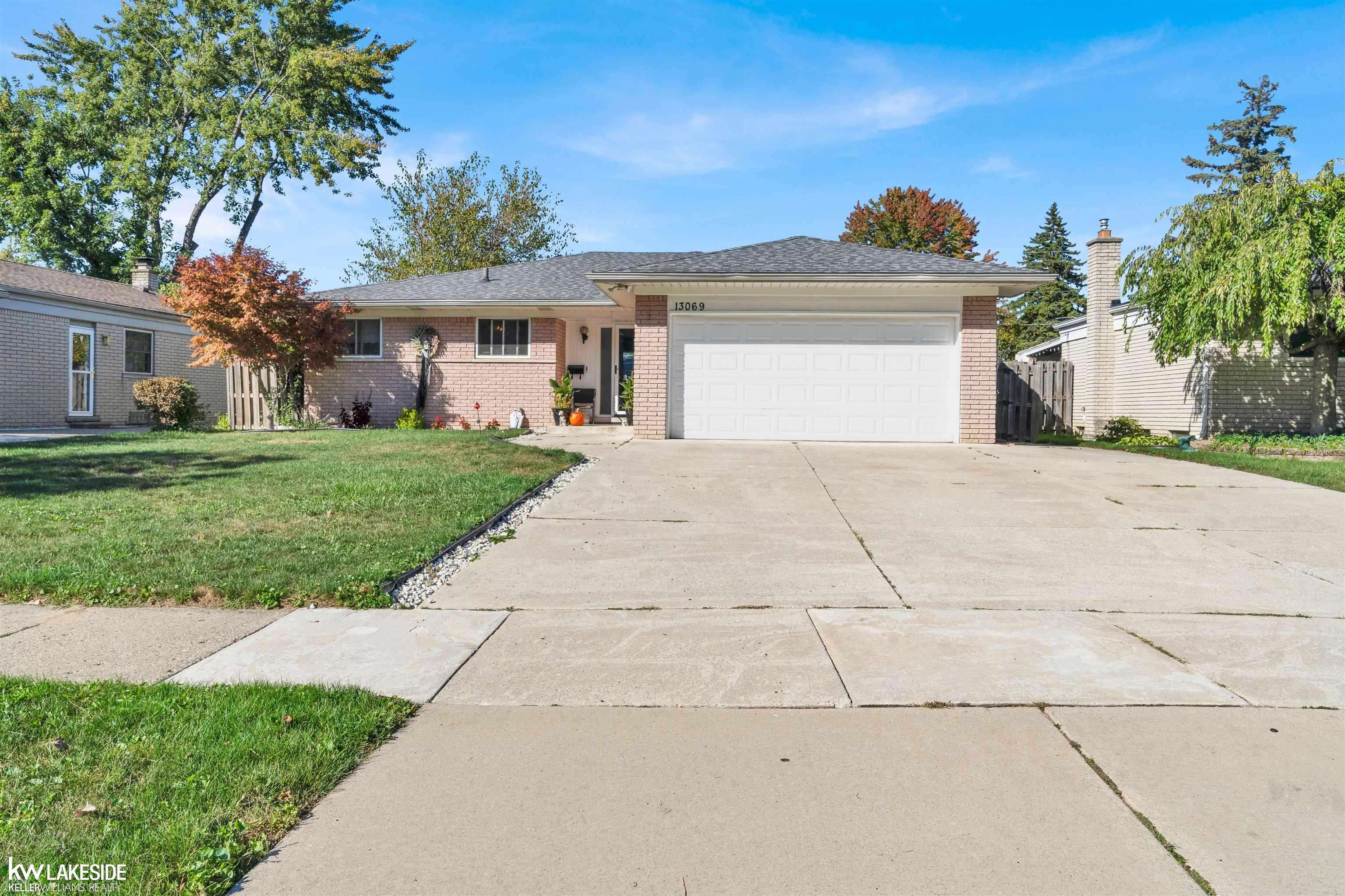 Sterling Heights, MI 48312,13069 Plumbrook RD