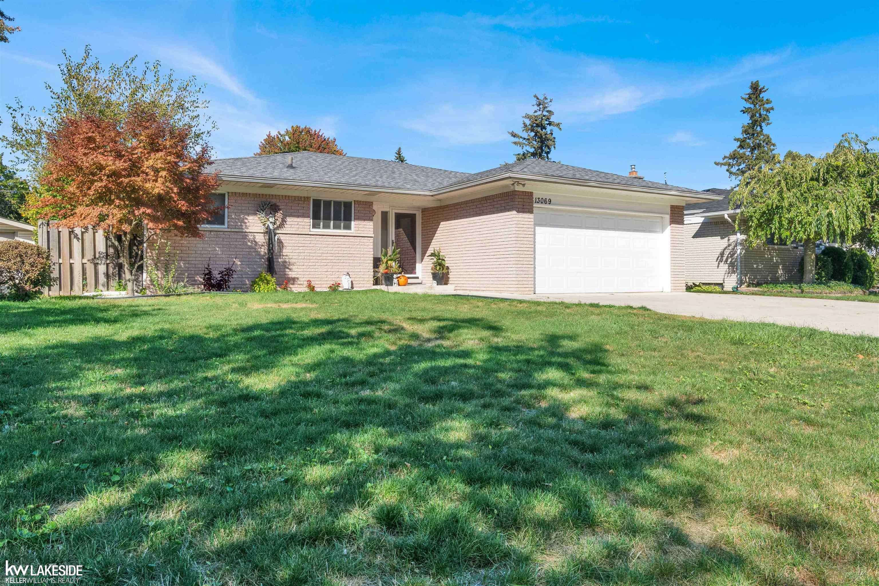 Sterling Heights, MI 48312,13069 Plumbrook RD