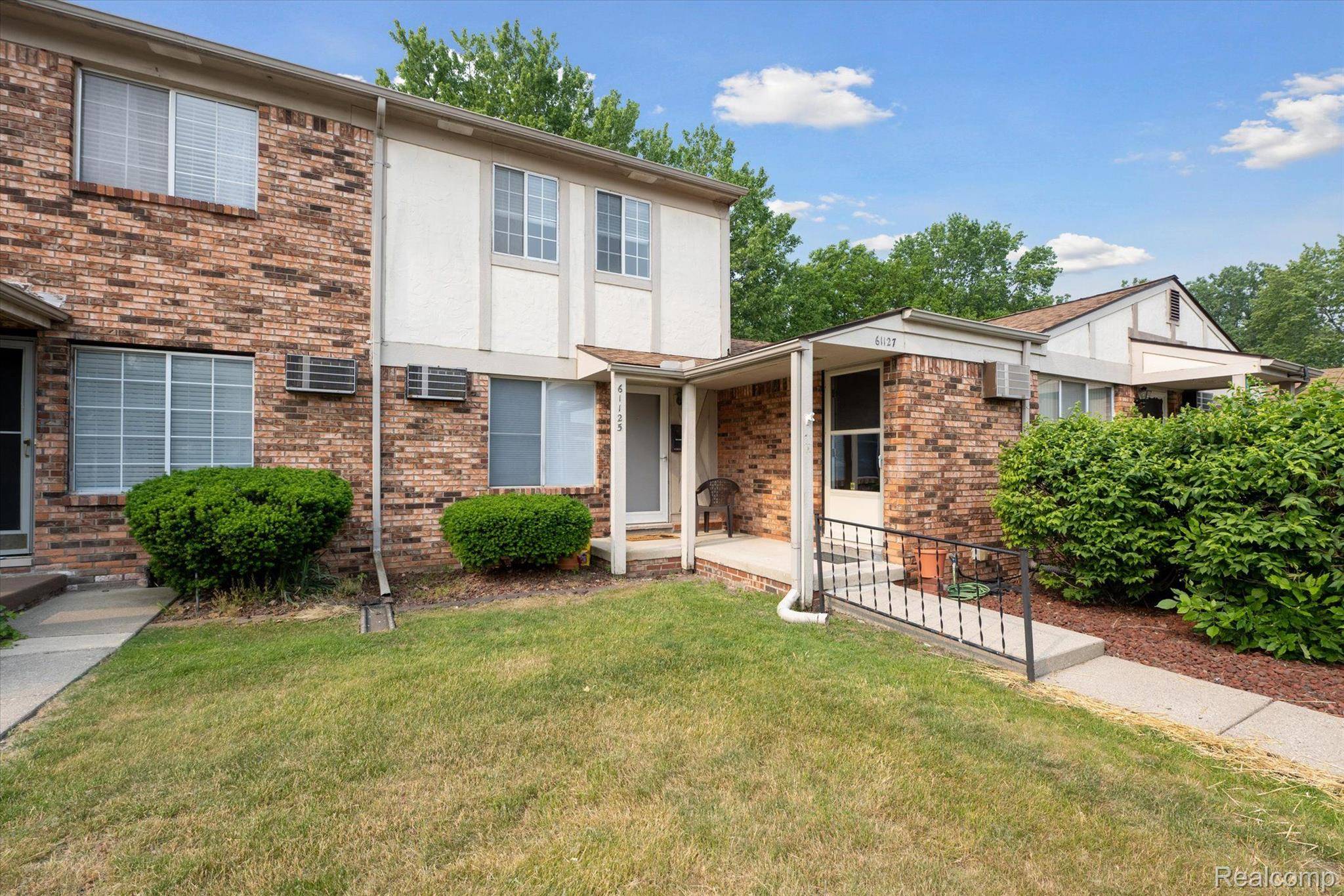 South Lyon, MI 48178,61125 Heritage BLVD