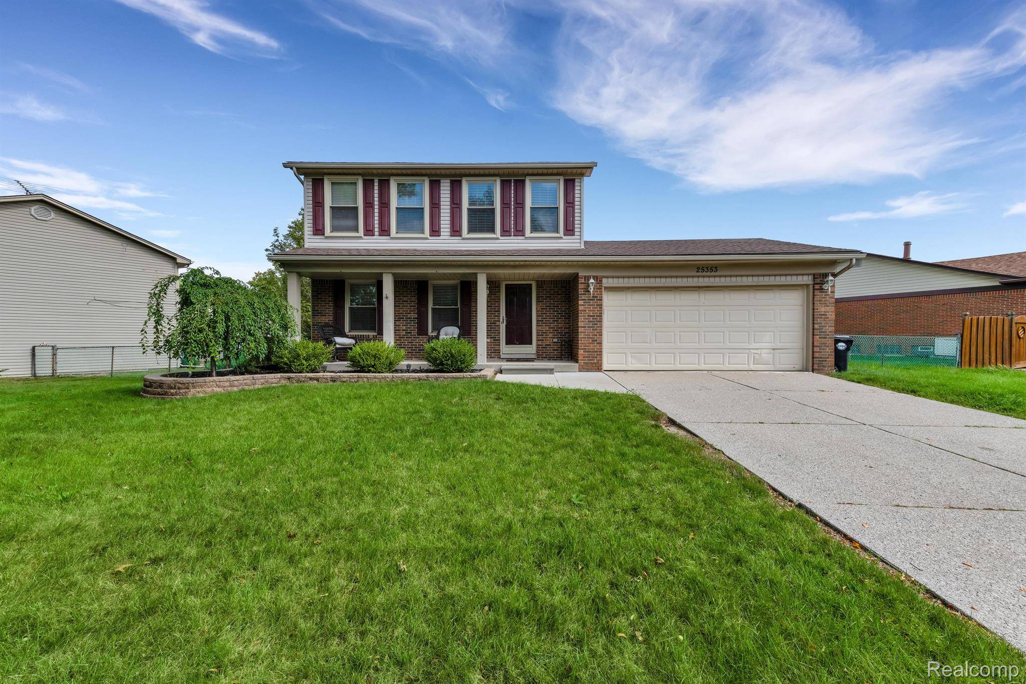 Woodhaven, MI 48183,25353 CASTLEWOOD DR