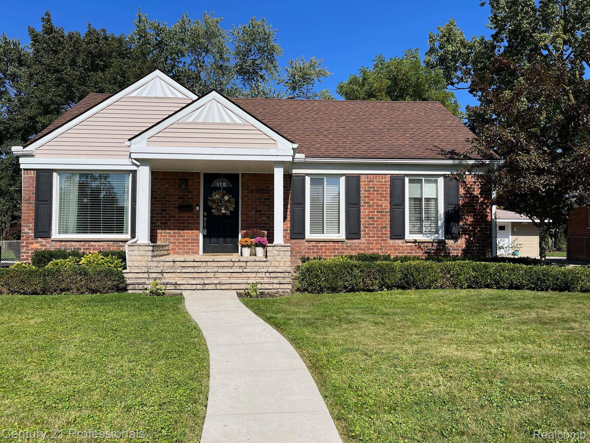 Beverly Hills, MI 48025,16950 BUCKINGHAM AVE