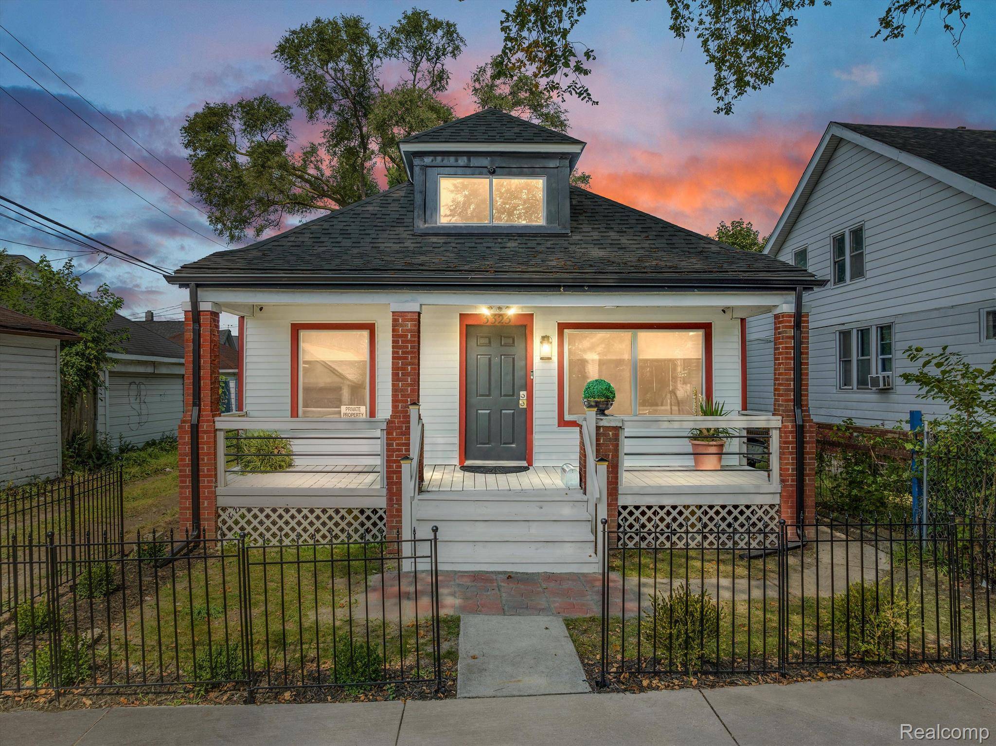 Hamtramck, MI 48212,3323 LAWLEY ST