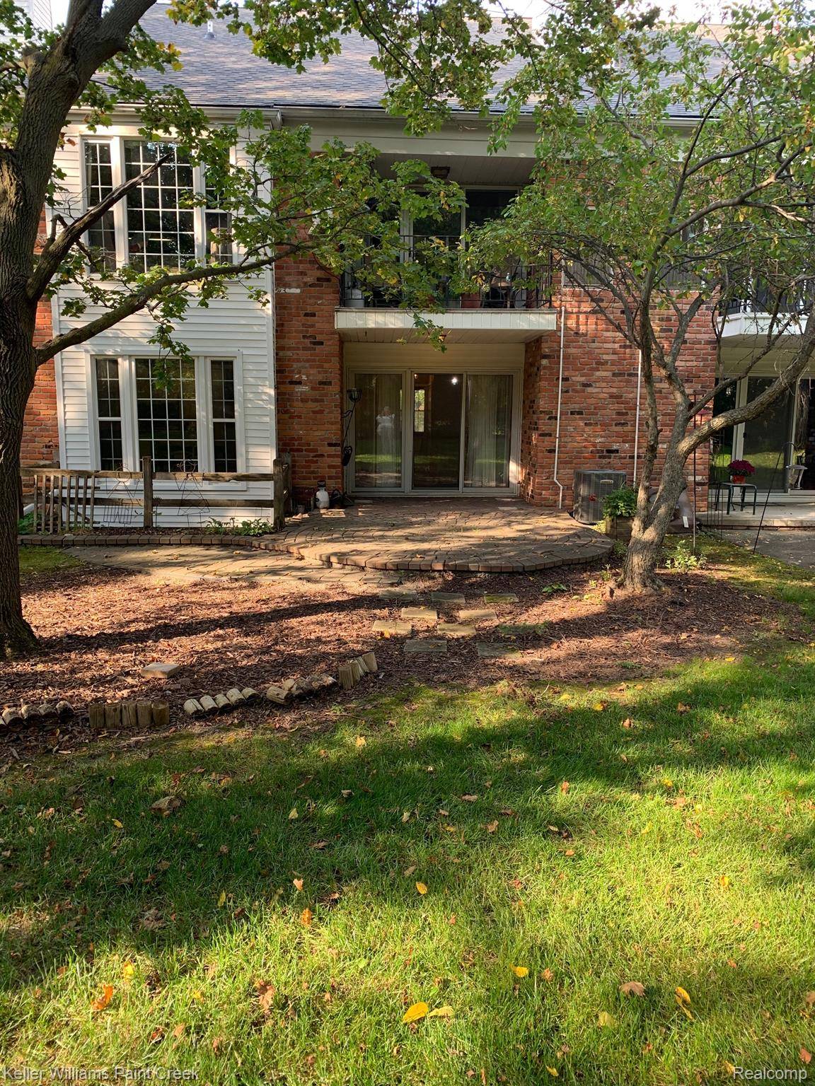 Rochester Hills, MI 48309,1645 HUNTINGTON PARK #B