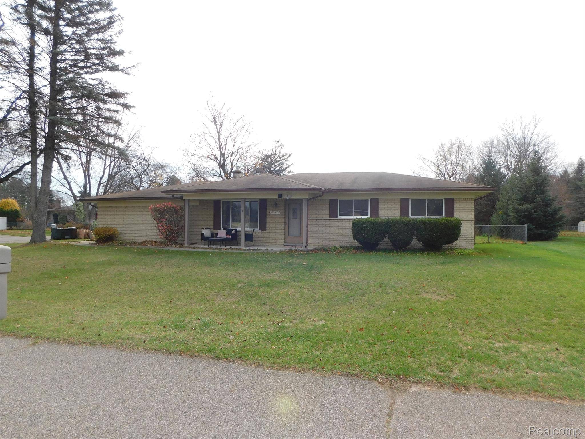 Shelby, MI 48317,5280 KEMO DR