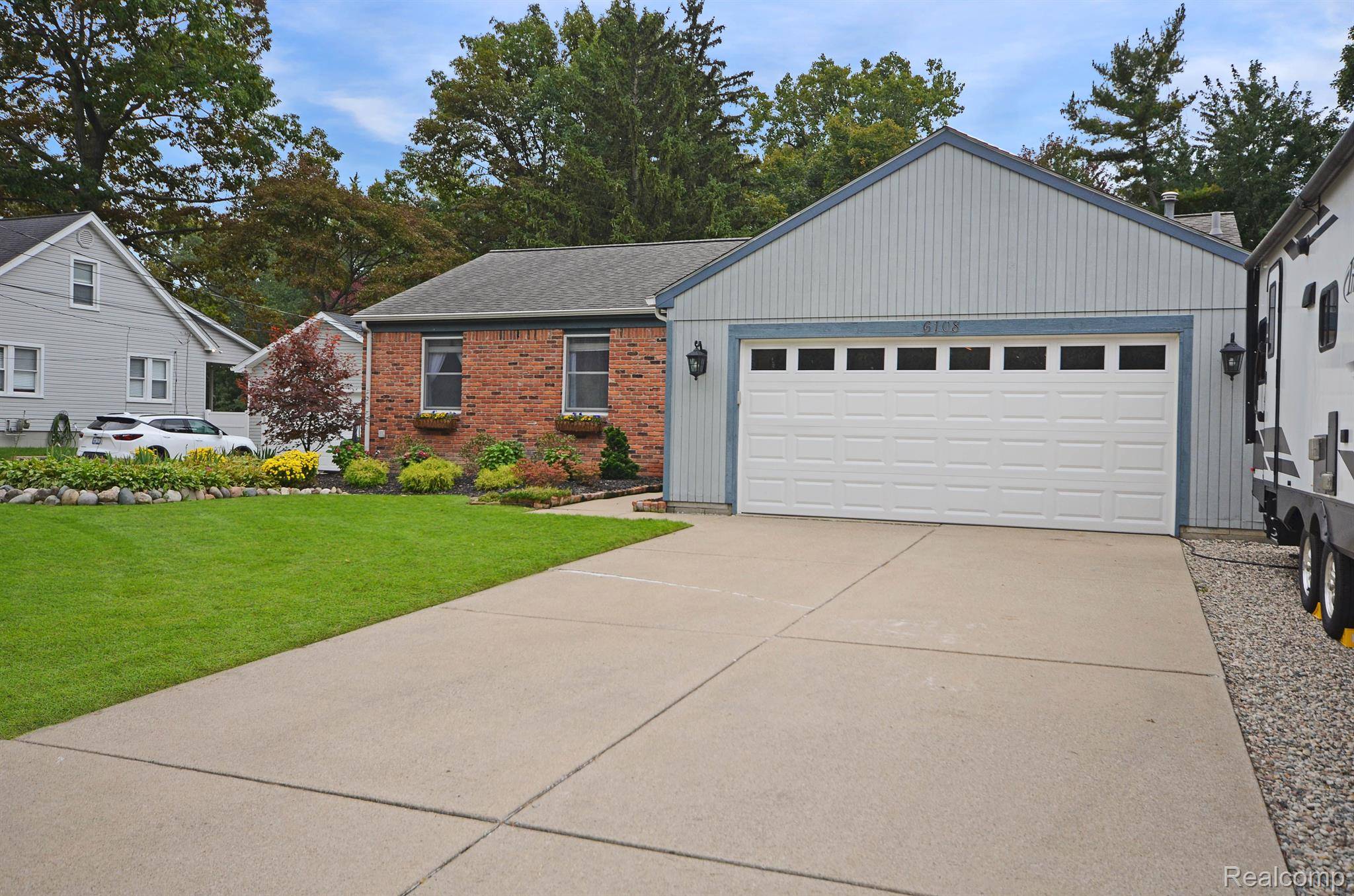 Sterling Heights, MI 48314,6108 Higgins AVE