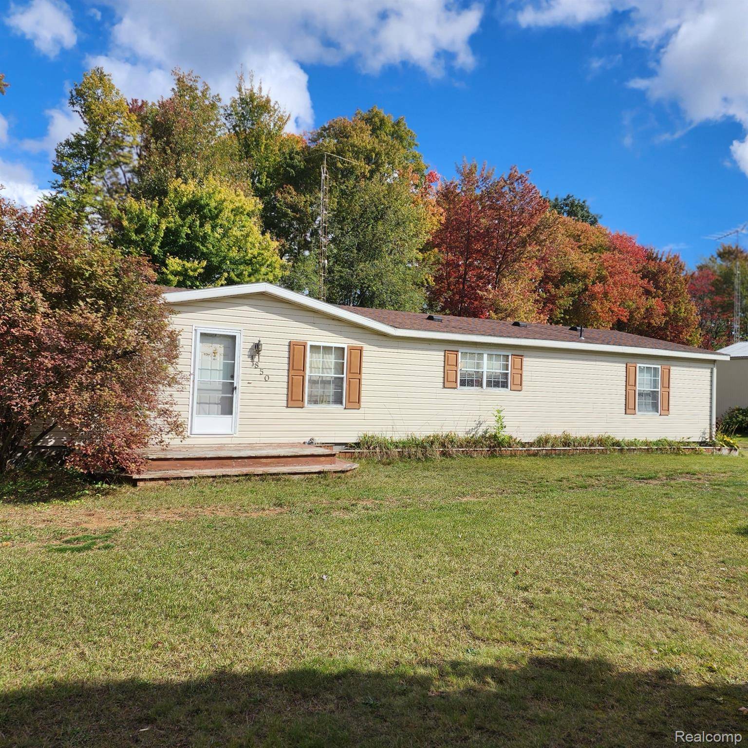 Harbor Beach, MI 48441,1850 N LAKESHORE RD