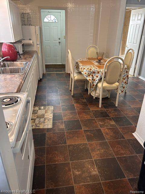 Flint, MI 48505,110 W FOSS AVE